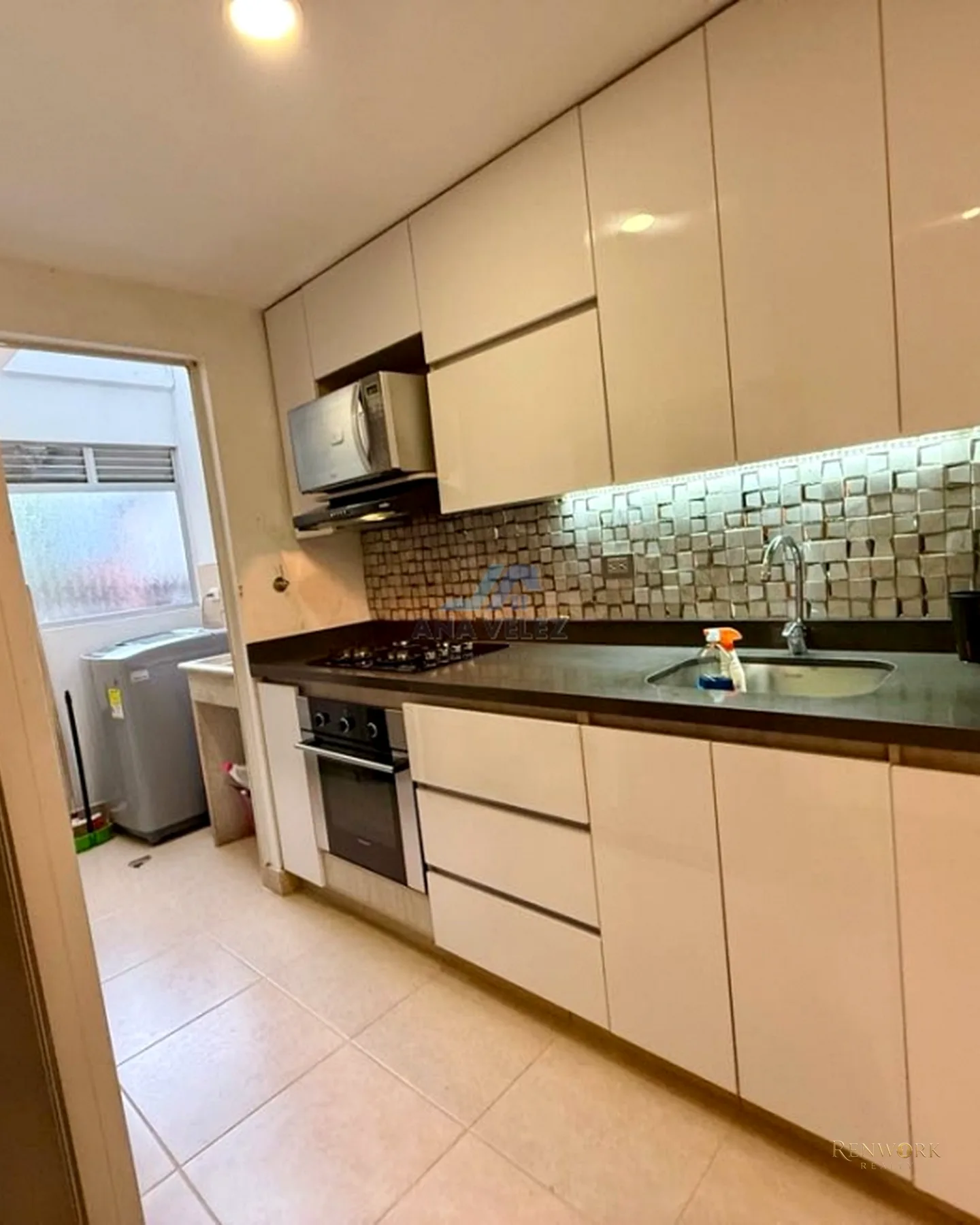 VENTA CASA SECTOR INTERMEDIA ENVIGADO · foto 4