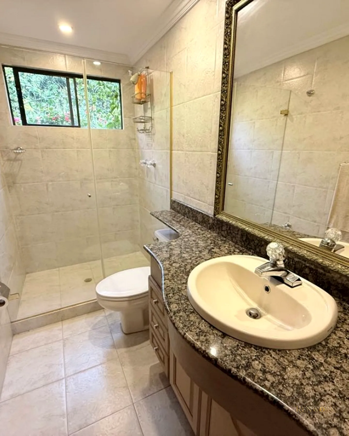VENTA CASA SEPARADA DOS NIVELES SAN LUCAS 350M2 TERRAZA · foto 20