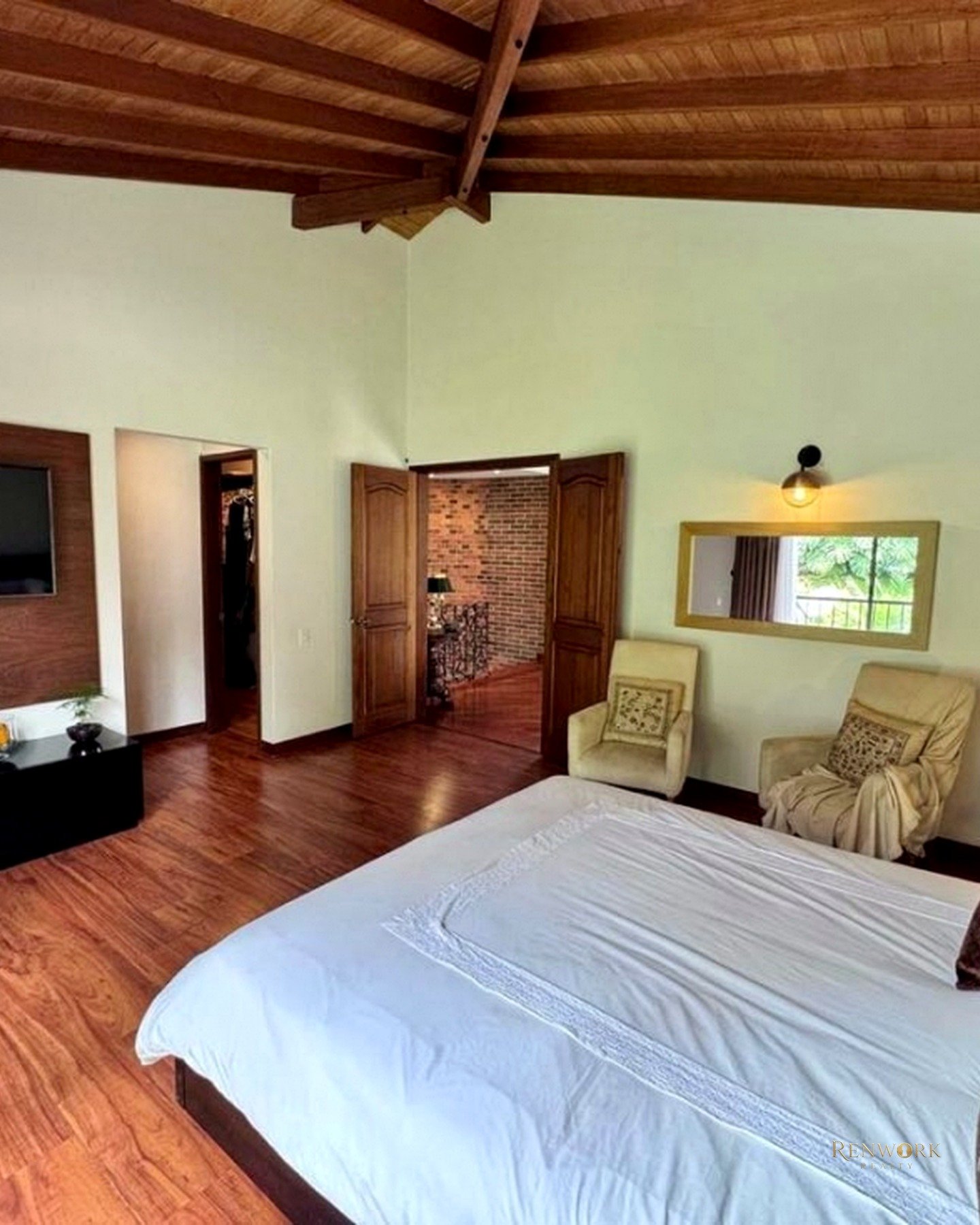 VENTA - CASA TRADICIONAL EN EL POBLADO PARTE ALTA DE 220 M² · foto 11
