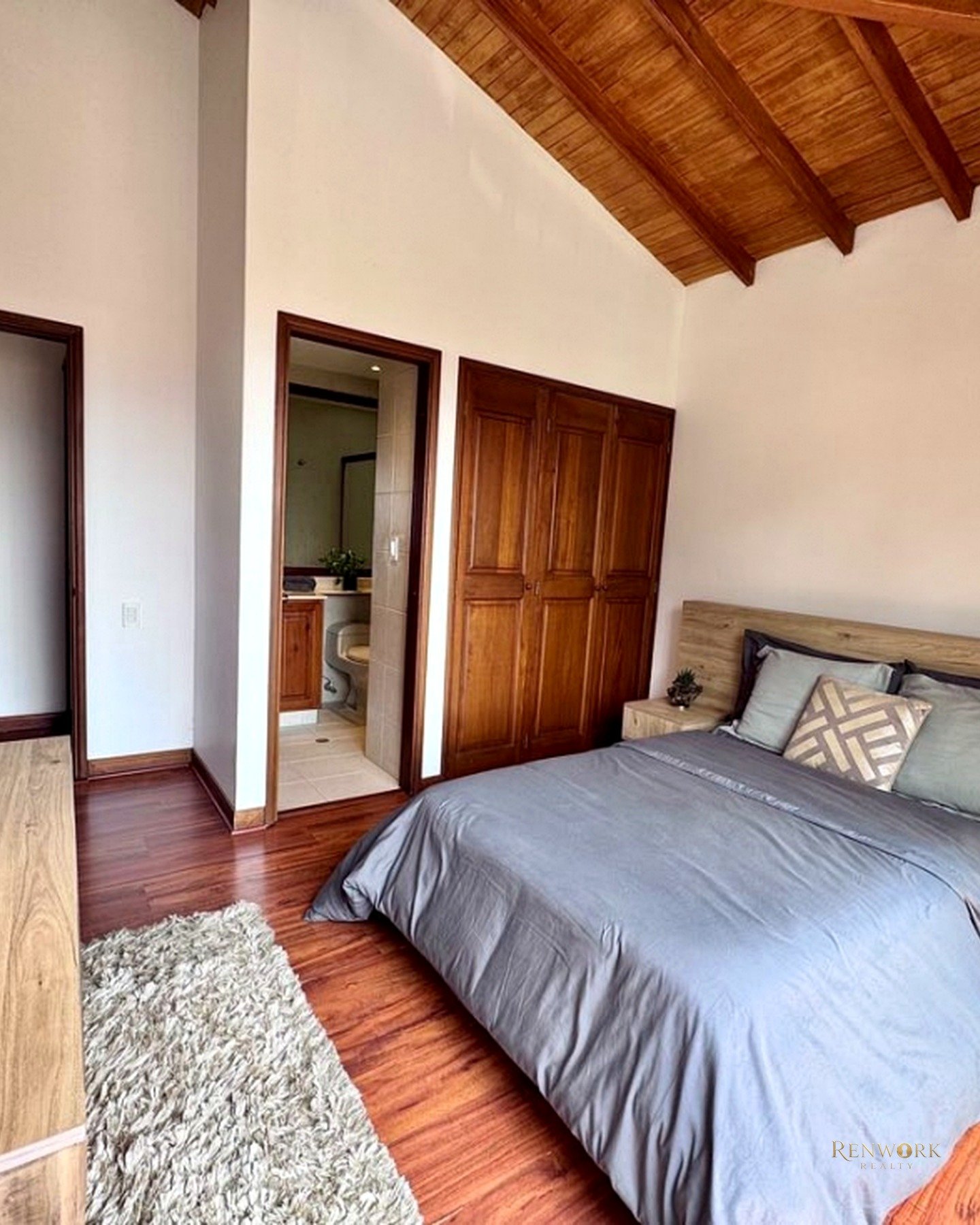VENTA - CASA TRADICIONAL EN EL POBLADO PARTE ALTA DE 220 M² · foto 14