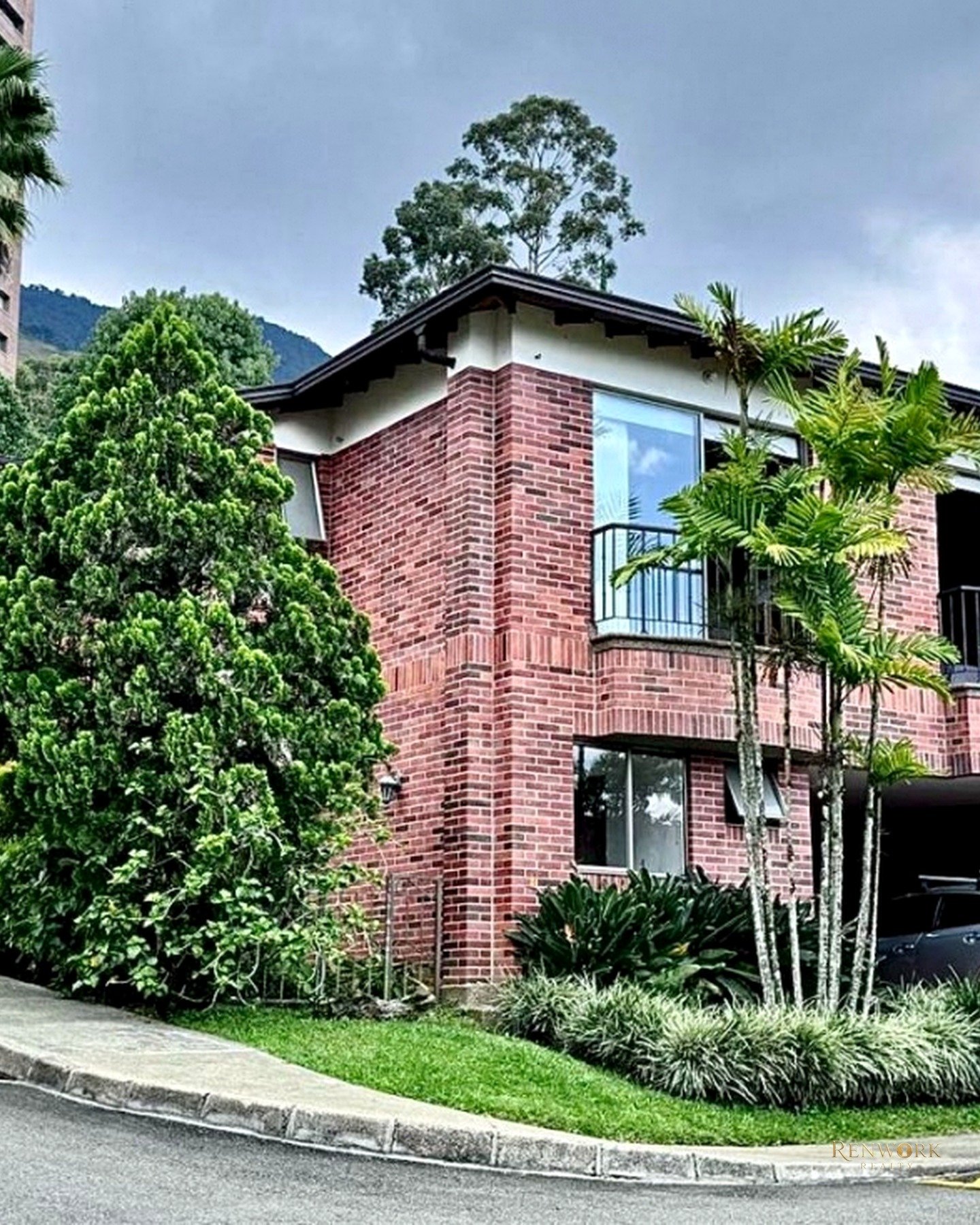 VENTA - CASA TRADICIONAL EN EL POBLADO PARTE ALTA DE 220 M² · foto 1