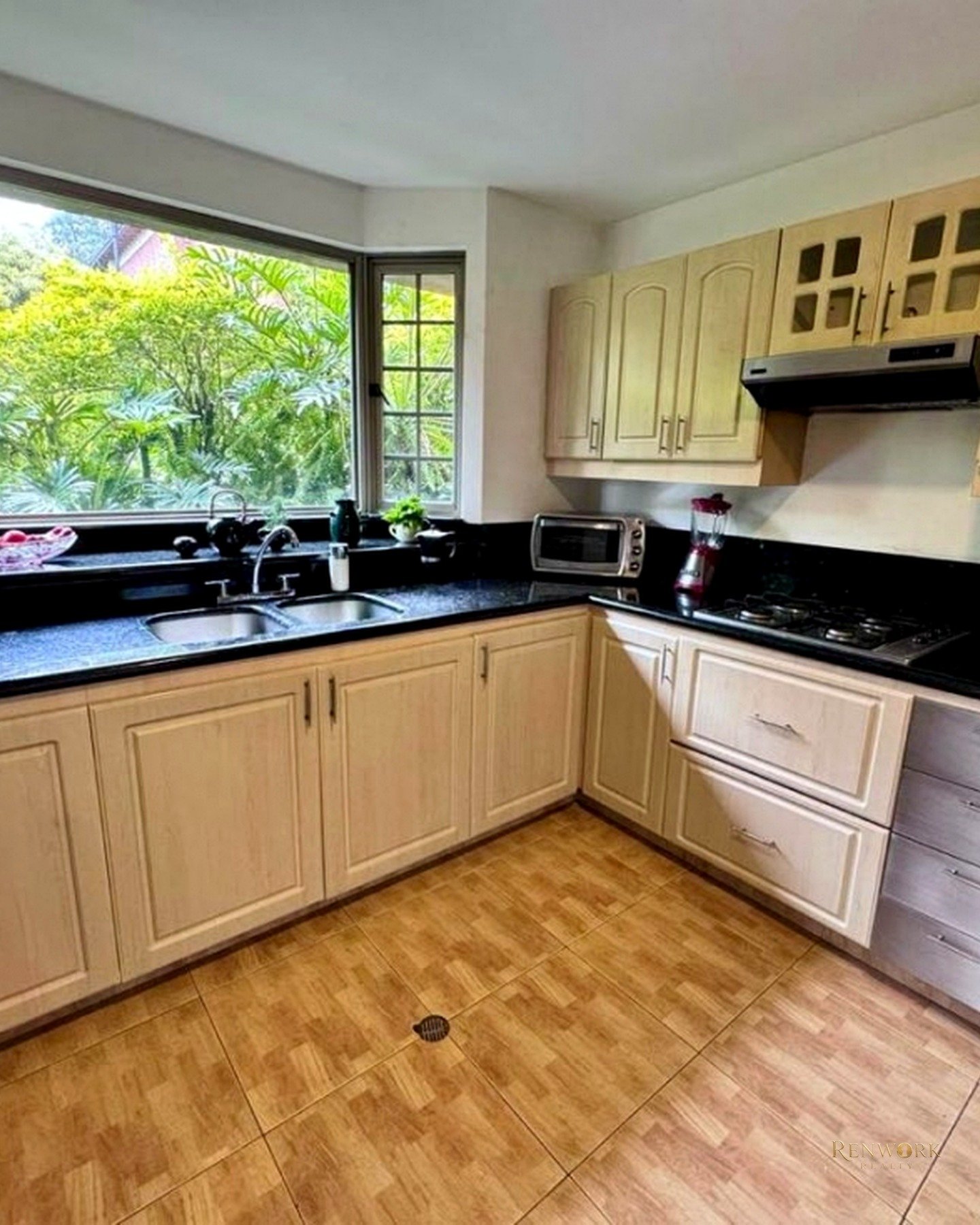 VENTA - CASA TRADICIONAL EN EL POBLADO PARTE ALTA DE 220 M² · foto 8