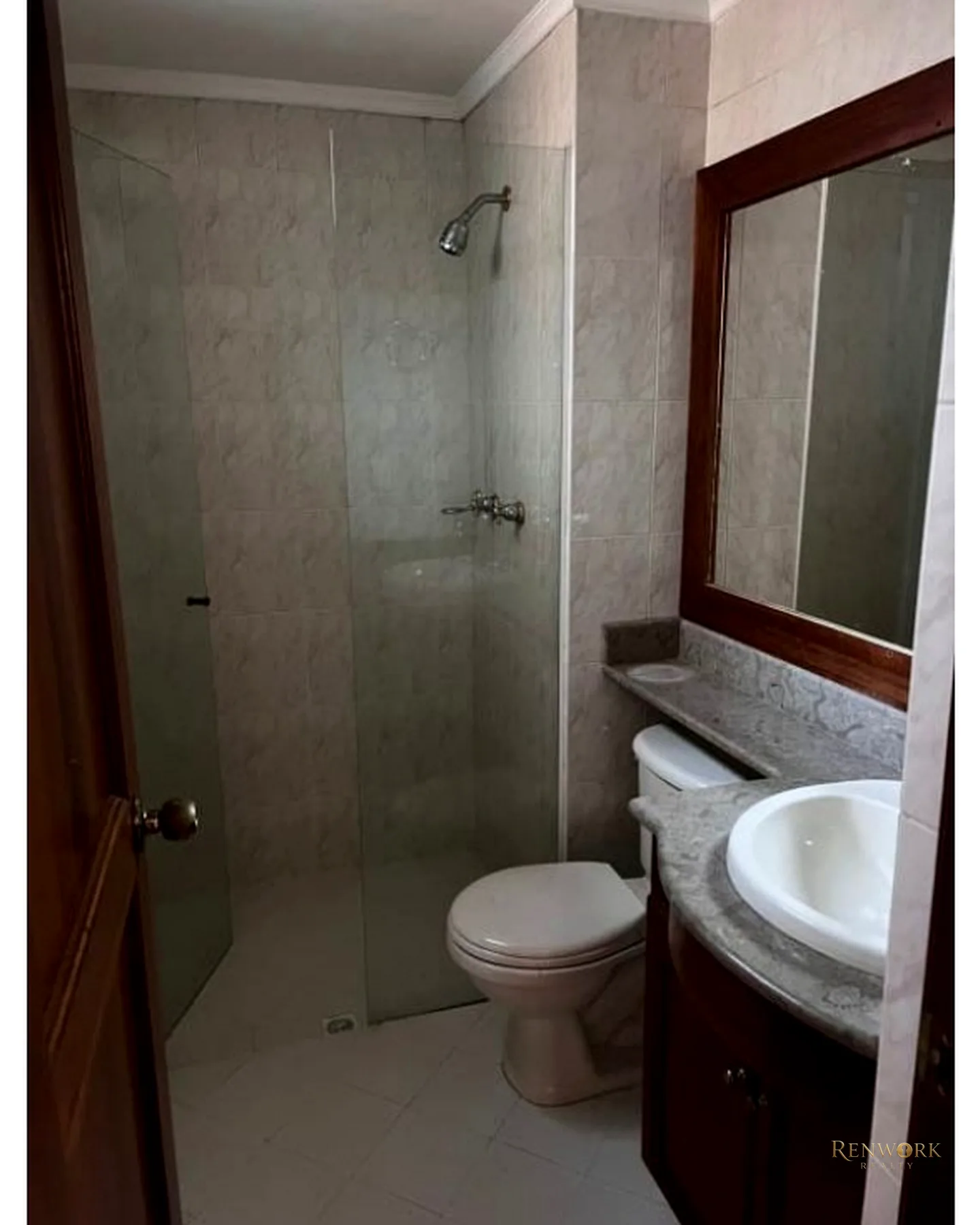 VENTA DE AMPLIO APARTAMENTO SECTOR LAS SANTAS EL POBLADO · foto 12