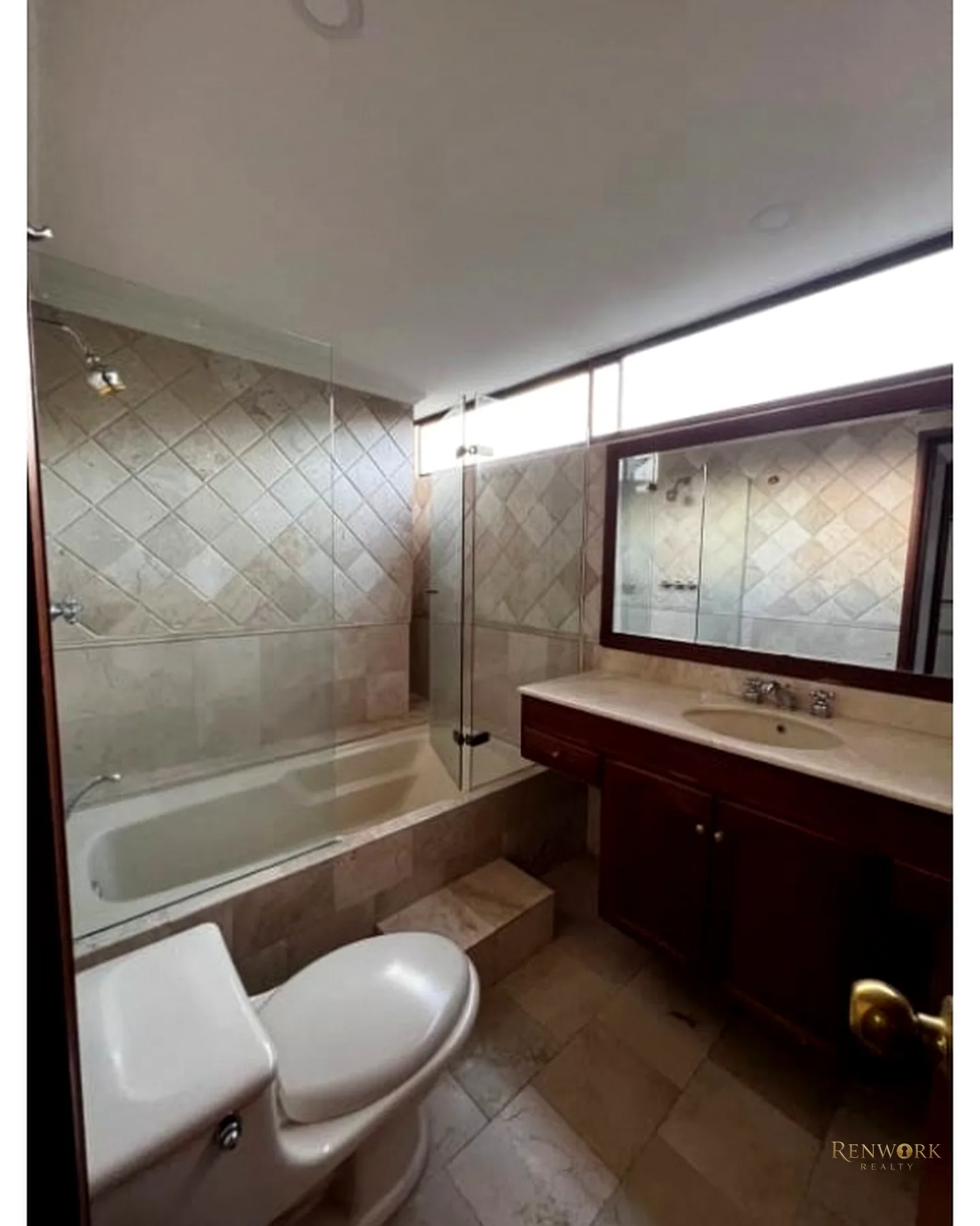 VENTA DE AMPLIO APARTAMENTO SECTOR LAS SANTAS EL POBLADO · foto 14