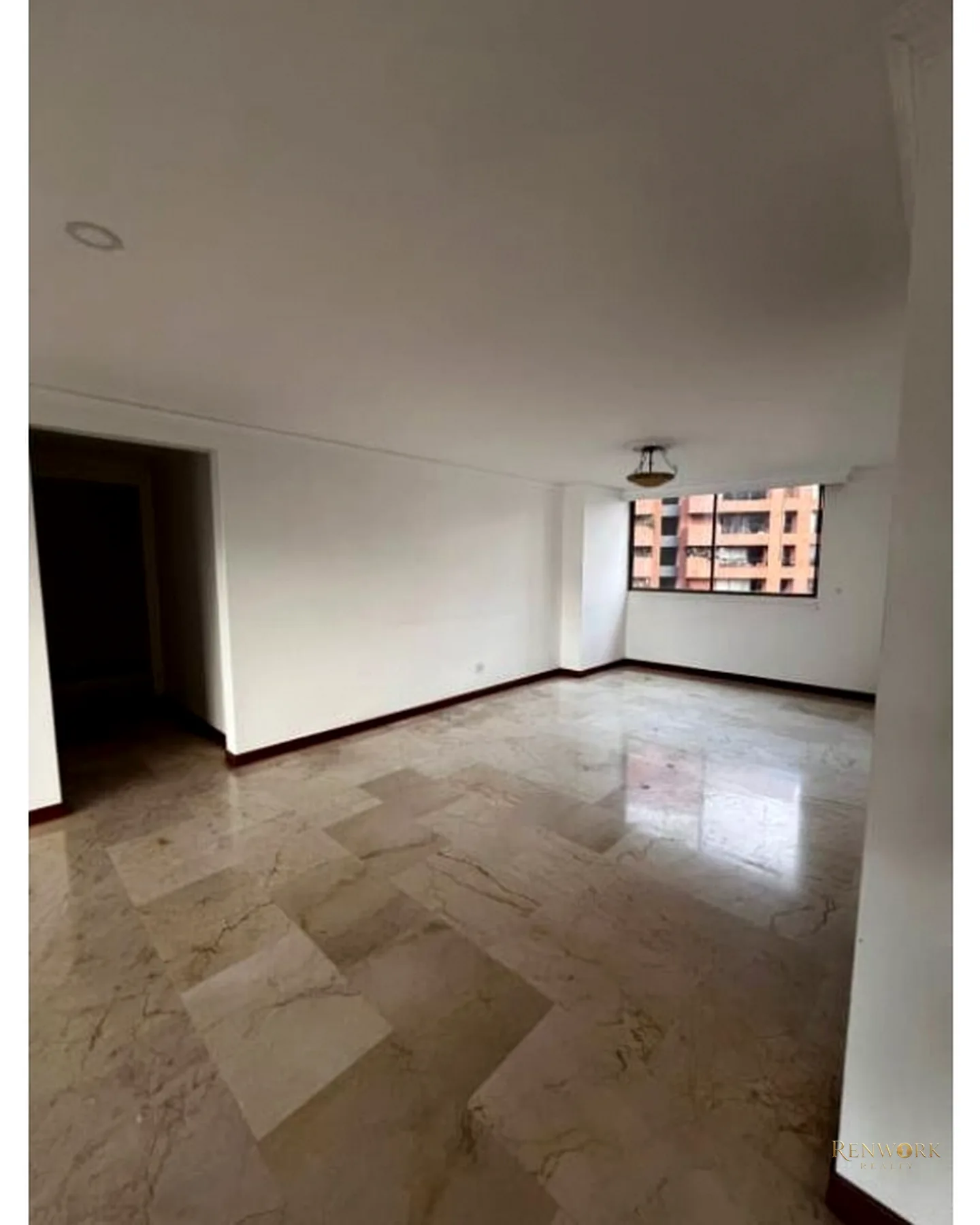 VENTA DE AMPLIO APARTAMENTO SECTOR LAS SANTAS EL POBLADO · foto 5
