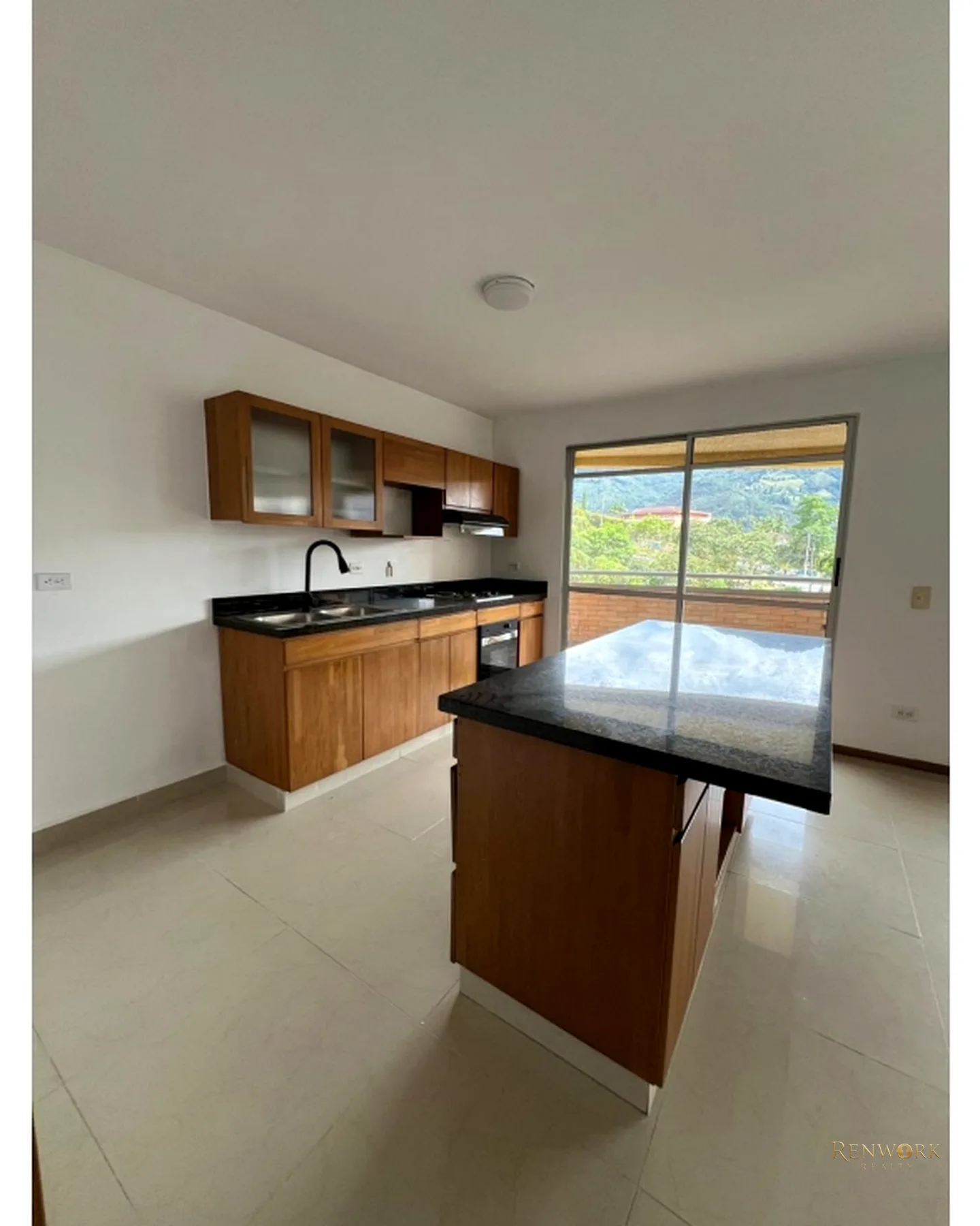 VENTA DE AMPLIO APTO CON ESPECTACULAR VISTA SECTOR AVES MARIA · foto 1