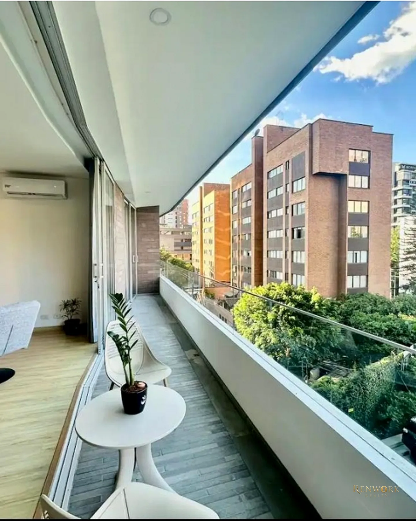 VENTA DE APARTAESTUDIO, EL POBLADO, UBICACIÓN PRIVILEGIADA. · foto 16