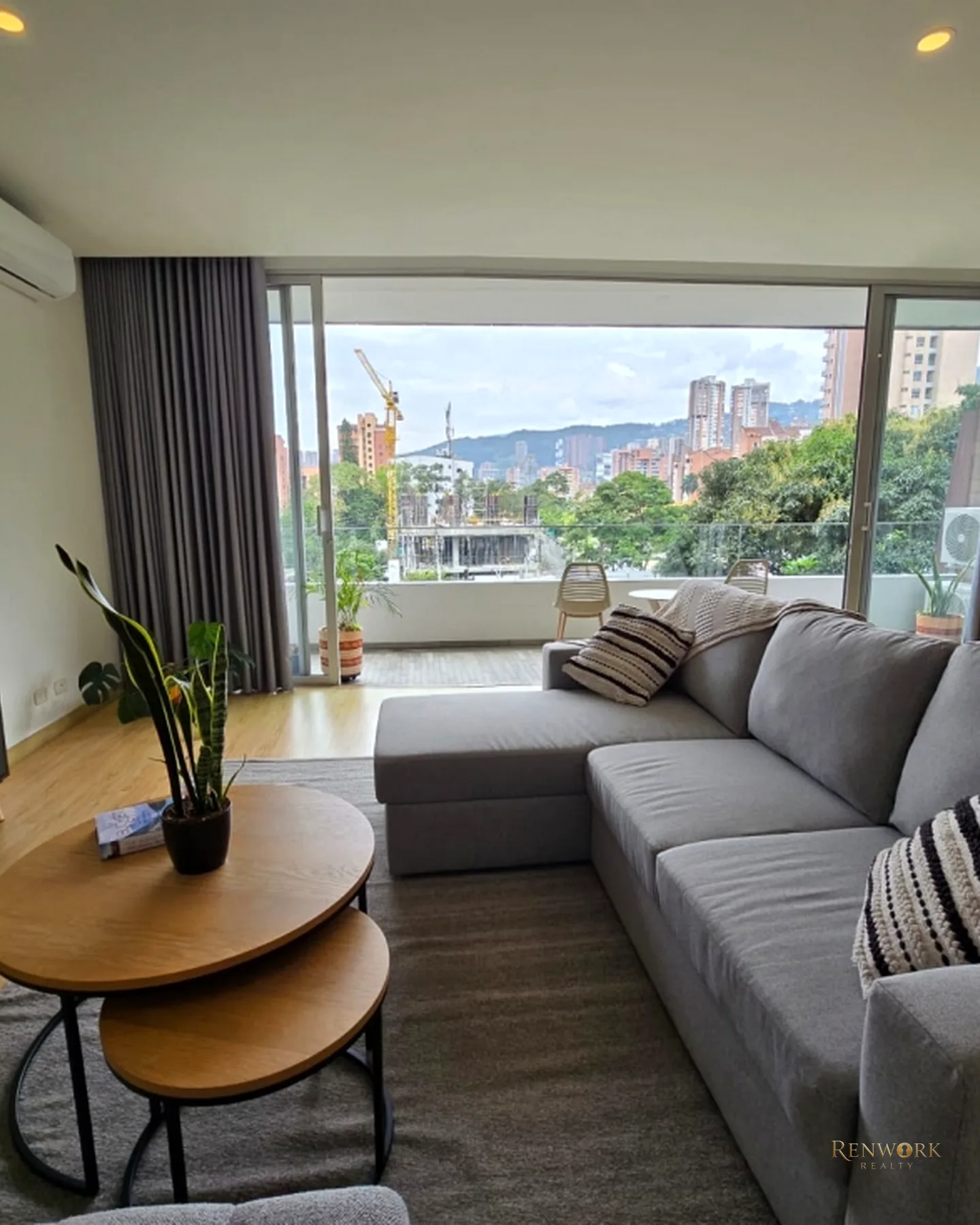 VENTA DE APARTAESTUDIO, EL POBLADO, UBICACIÓN PRIVILEGIADA. · foto 8