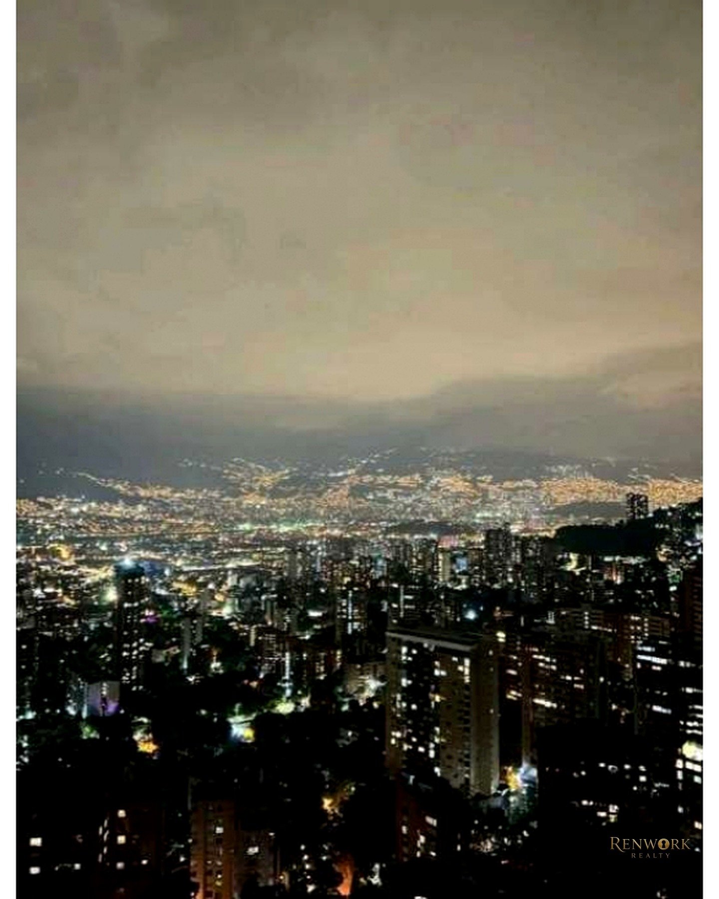 VENTA DE APARTAESTUDIO EN EL POBLADO, CON LICENCIA AIRBNB. · foto 2