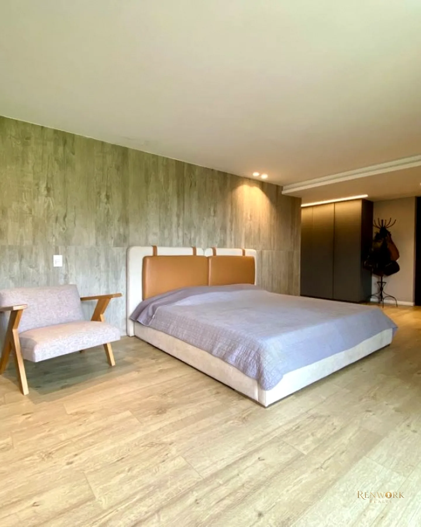 VENTA DE APARTAMENTO DE LUJO REMODELADO EN LAS LOMAS EL POBLADO · foto 11