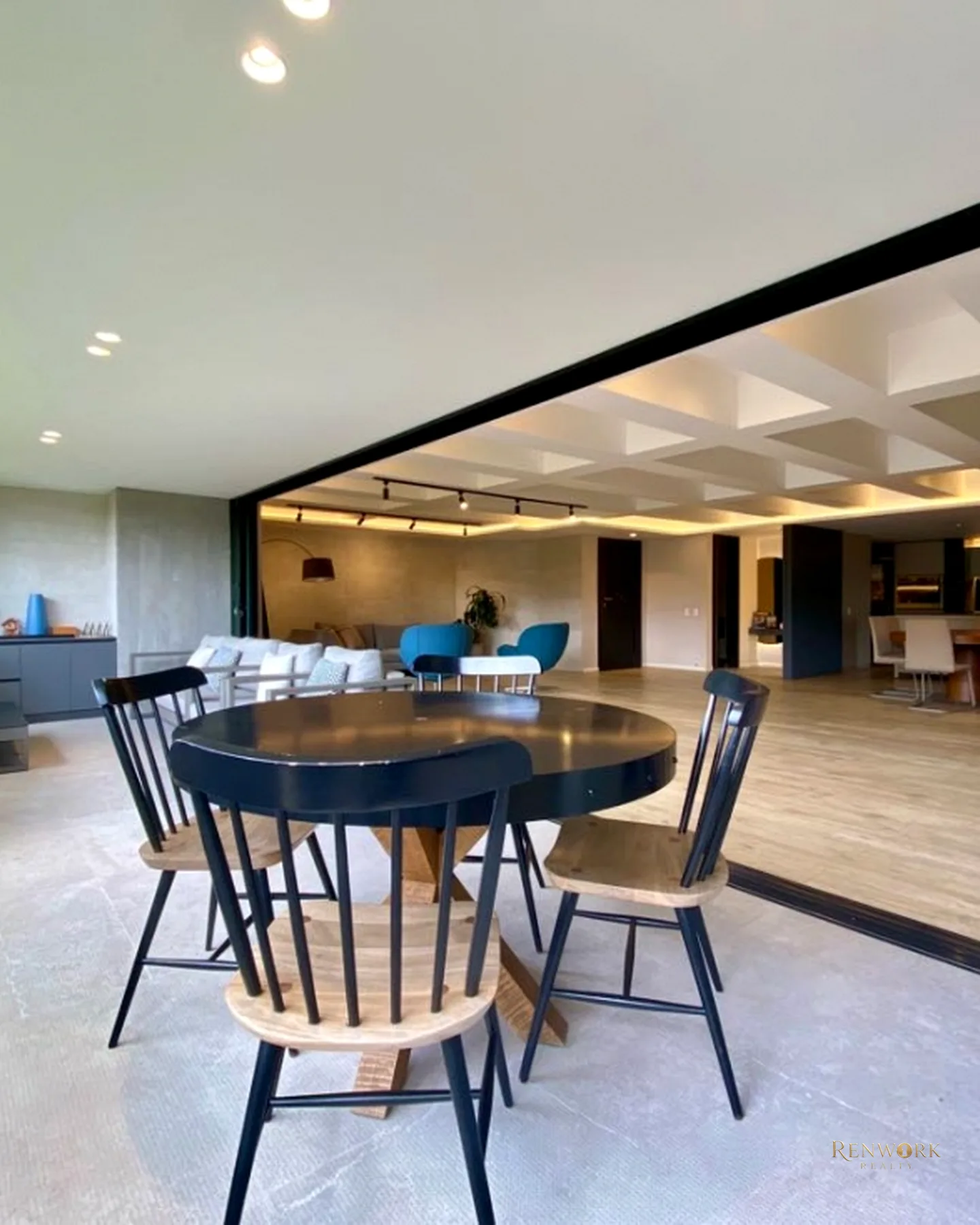 VENTA DE APARTAMENTO DE LUJO REMODELADO EN LAS LOMAS EL POBLADO · foto 7