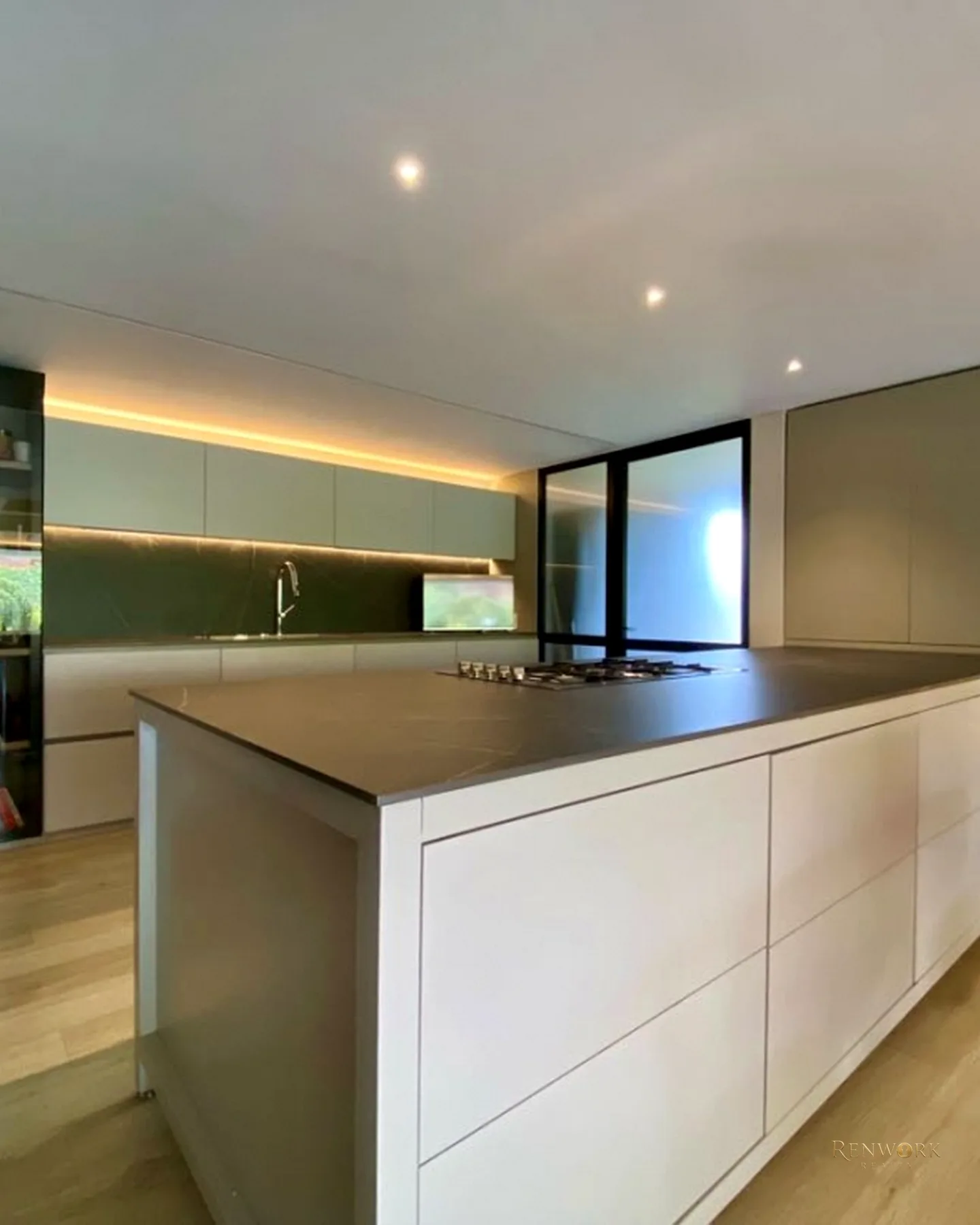 VENTA DE APARTAMENTO DE LUJO REMODELADO EN LAS LOMAS EL POBLADO · foto 2