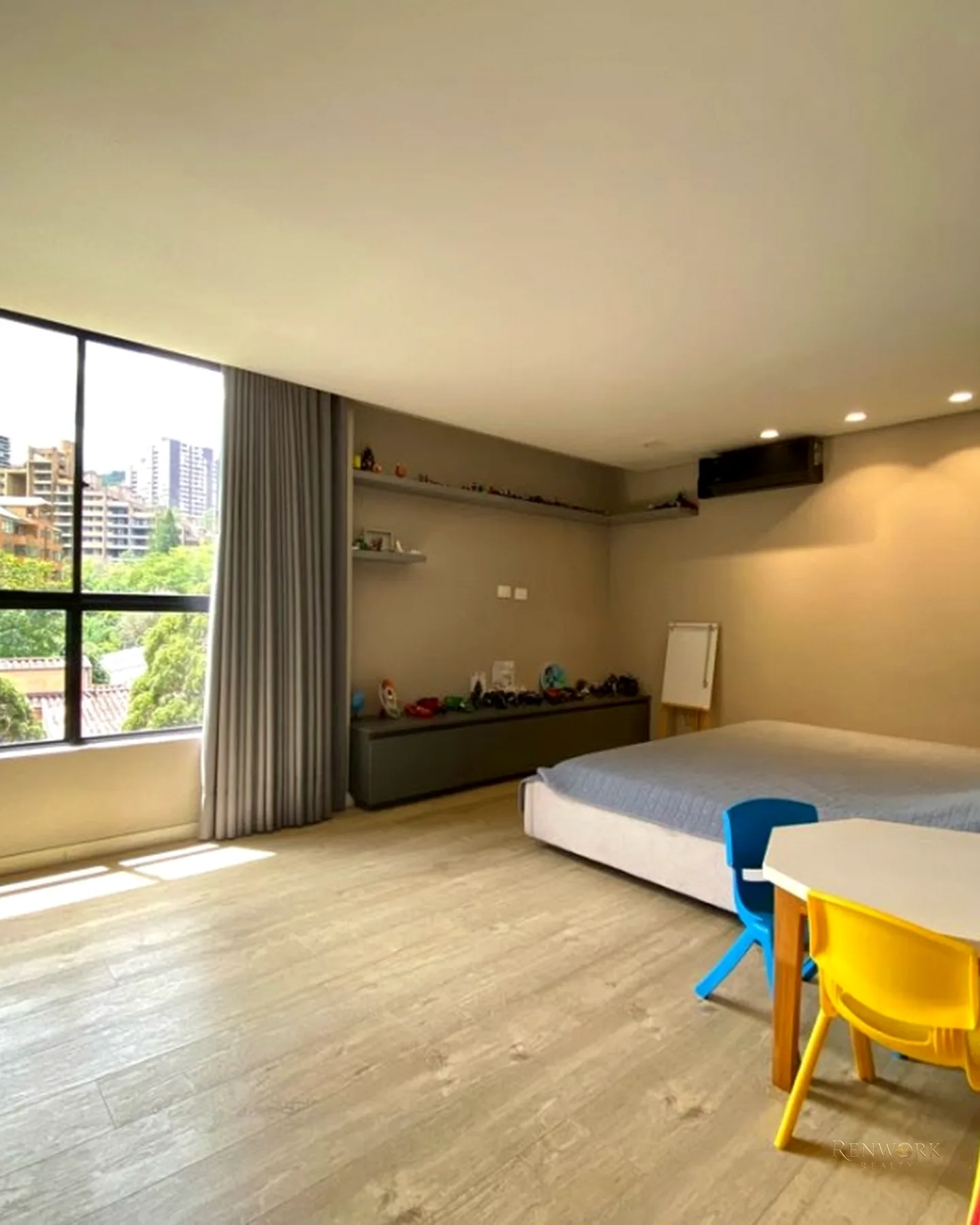 VENTA DE APARTAMENTO DE LUJO REMODELADO EN LAS LOMAS EL POBLADO · foto 10