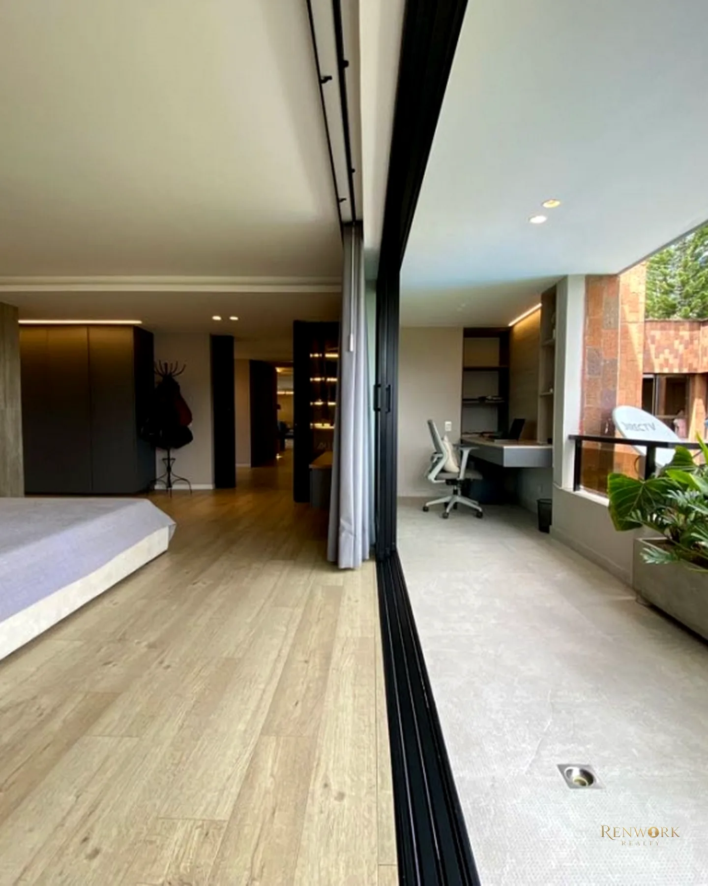 VENTA DE APARTAMENTO DE LUJO REMODELADO EN LAS LOMAS EL POBLADO · foto 22
