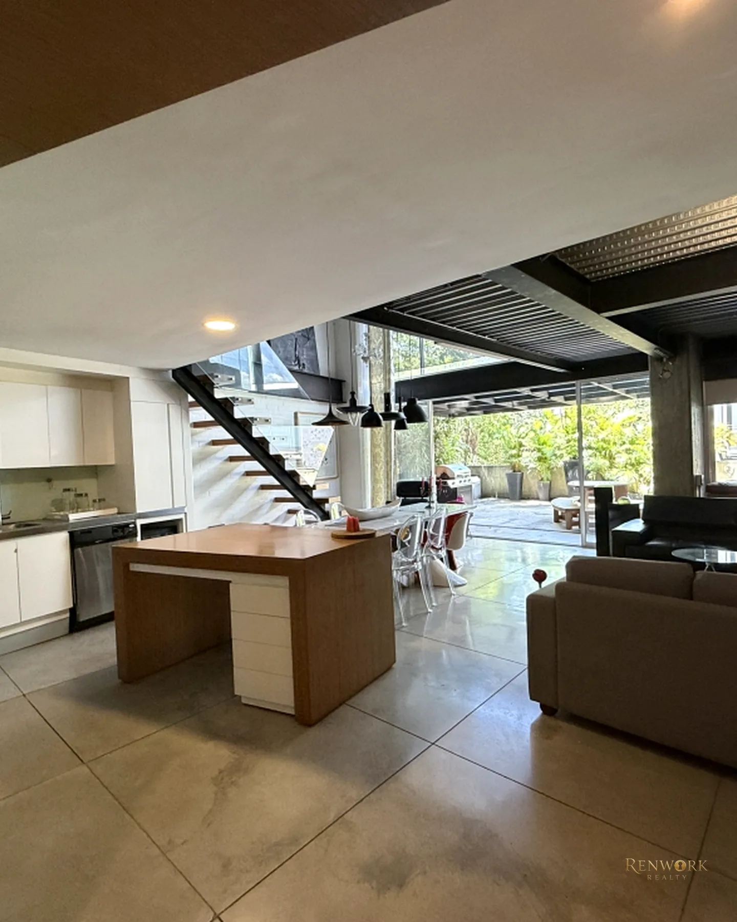 VENTA DE APARTAMENTO DUPLEX EN ASTORGA, EL POBLADO · foto 1