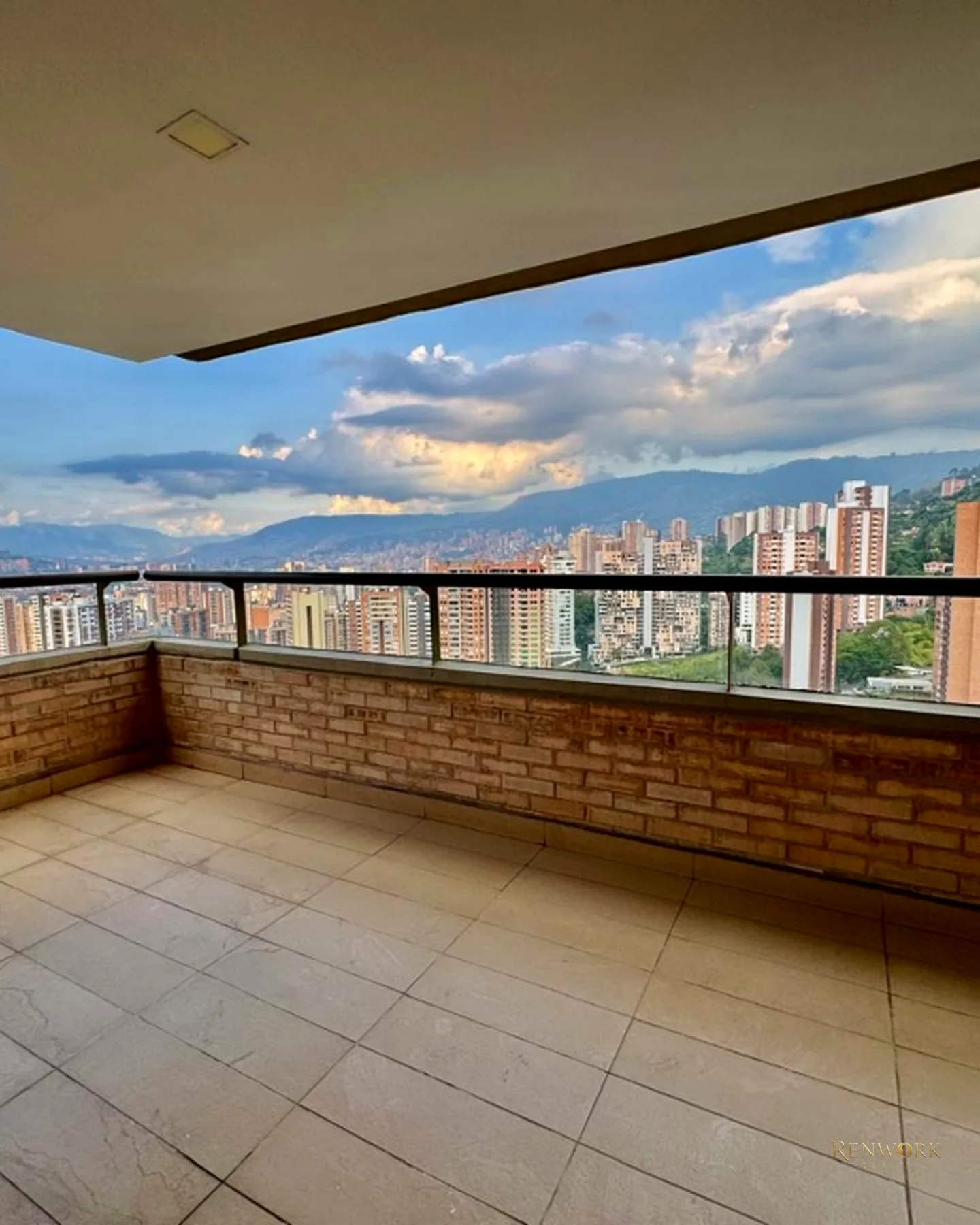 VENTA DE APARTAMENTO DUPLEX EN AVES MARIA - VISTA HERMOSA · foto 2