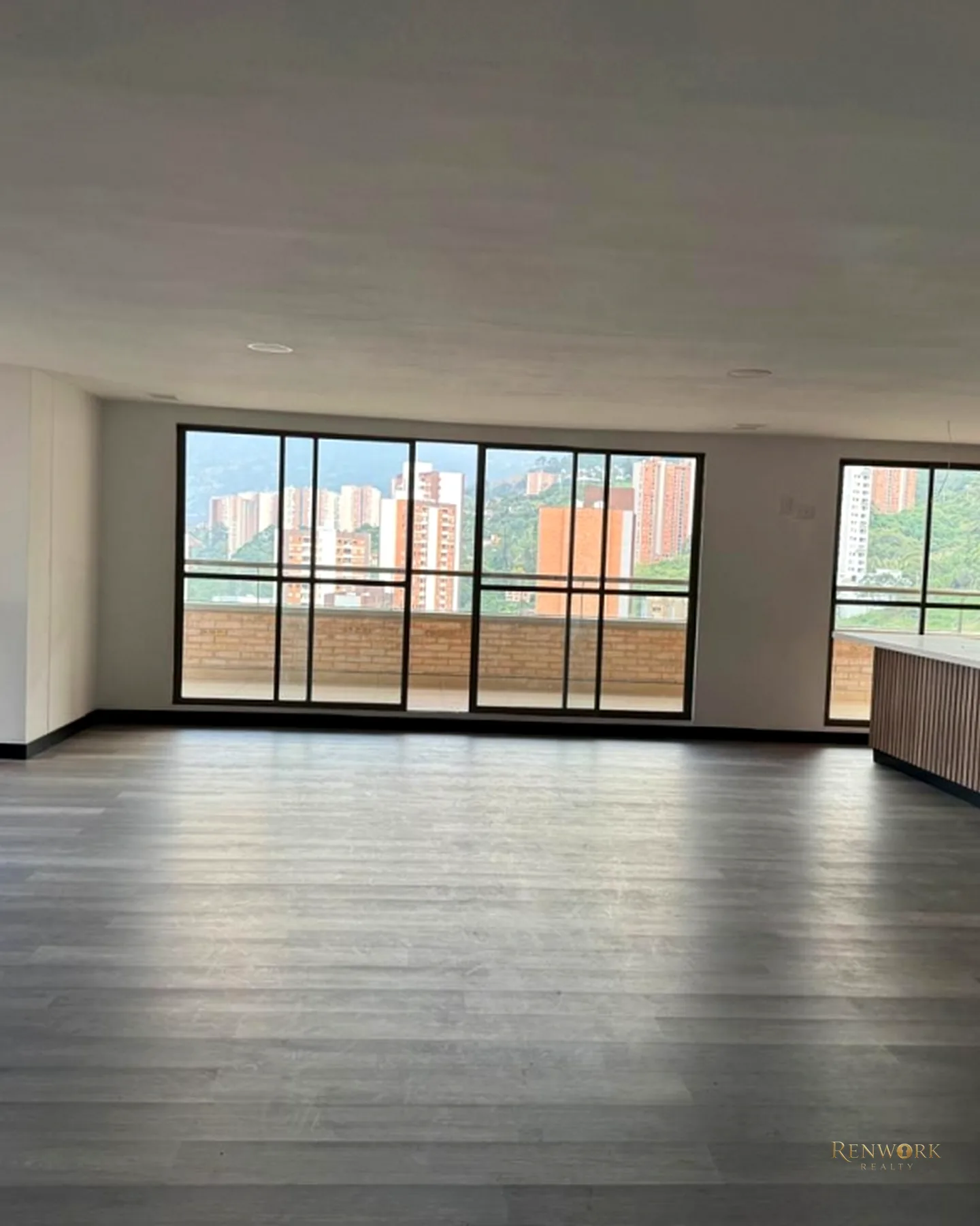 VENTA DE APARTAMENTO DUPLEX EN AVES MARIA - VISTA HERMOSA · foto 3