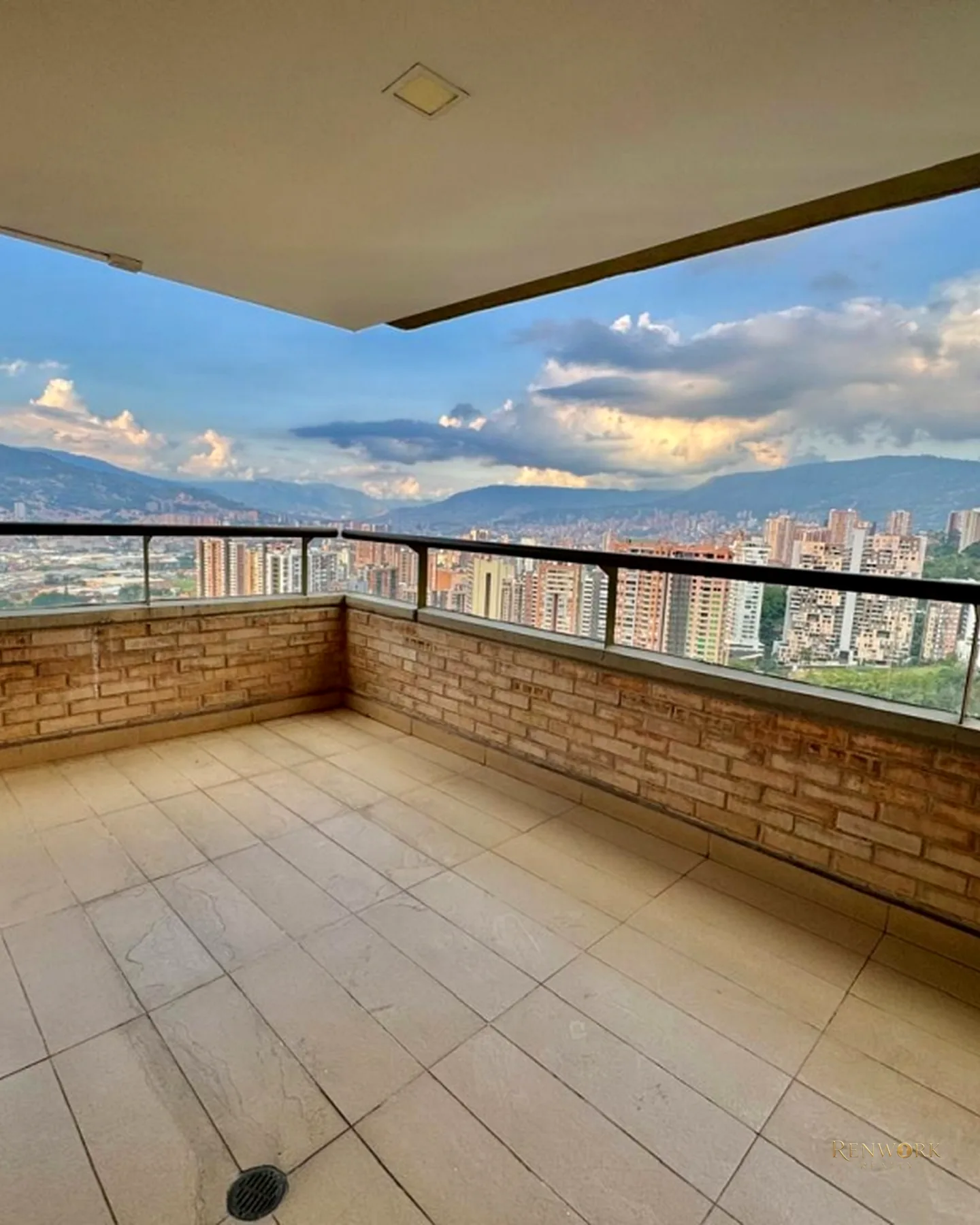 VENTA DE APARTAMENTO DUPLEX EN AVES MARIA - VISTA HERMOSA · foto 1