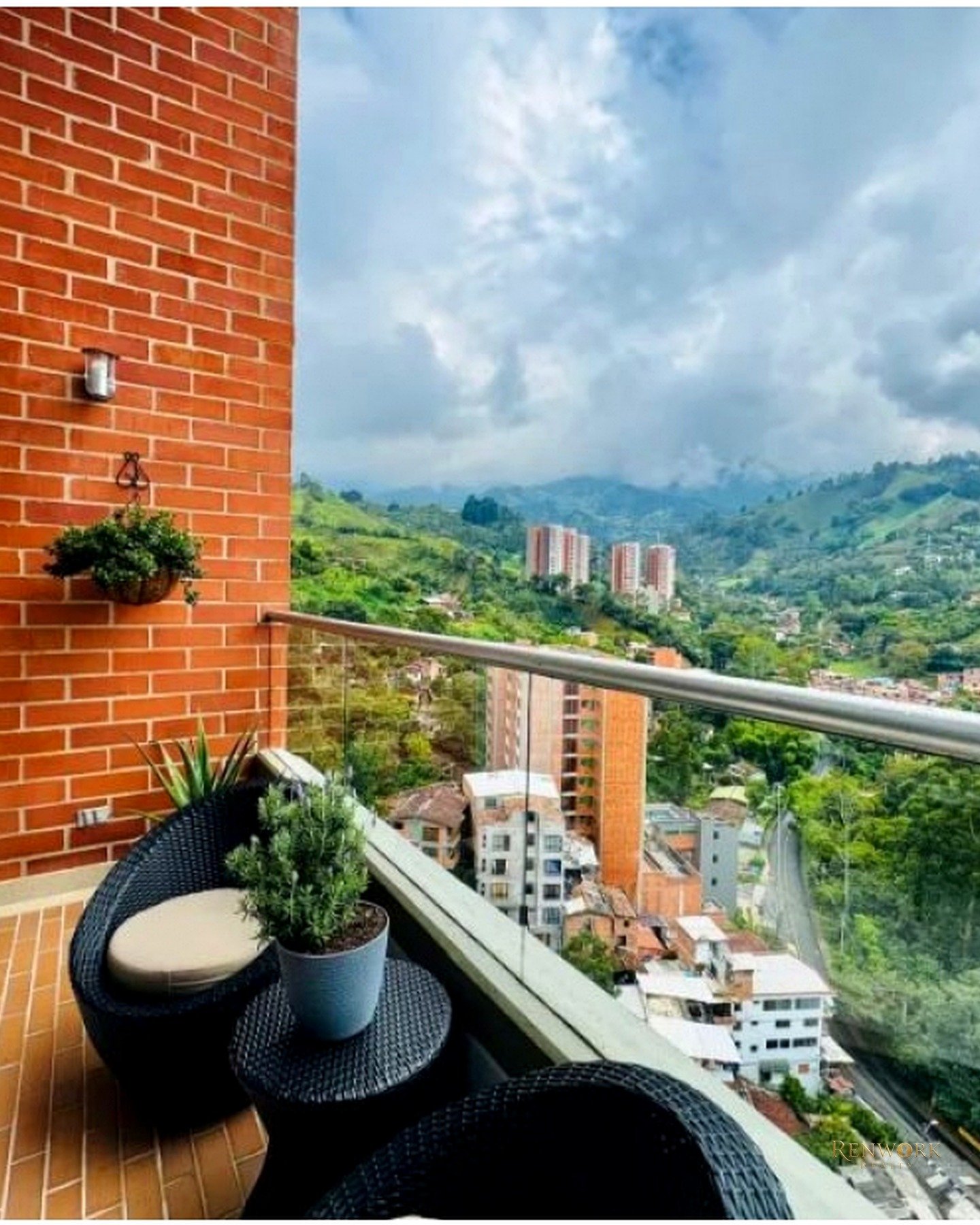 Vista de VENTA DE APARTAMENTO DÚPLEX EN CAMINO VERDE, ENVIGADO