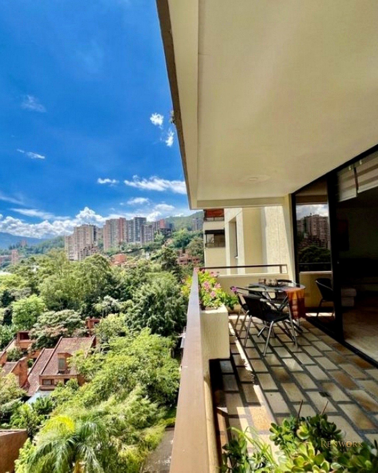 VENTA DE APARTAMENTO DUPLEX EN EL POBLADO · foto 1