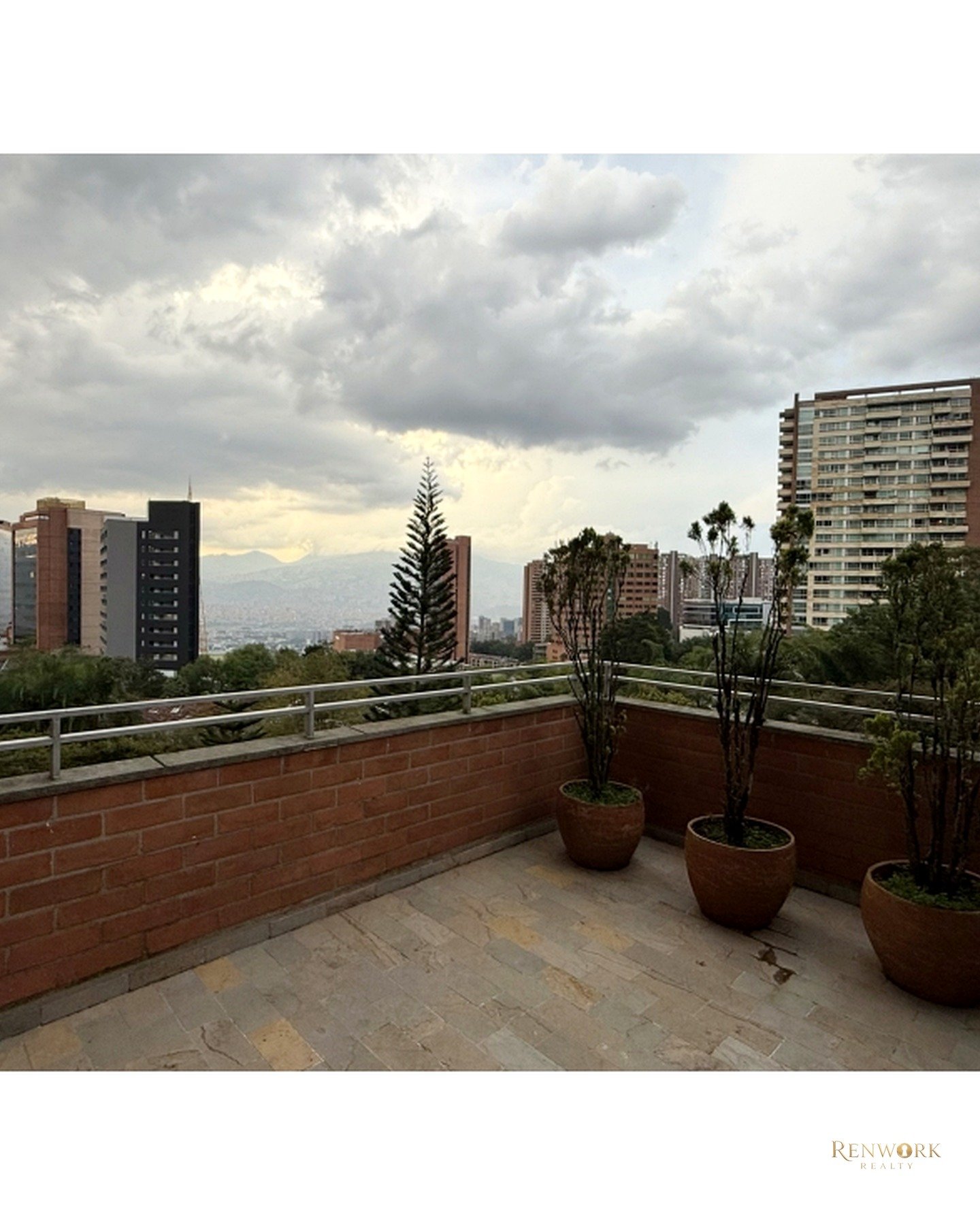 VENTA DE APARTAMENTO DUPLEX EN EL POBLADO, MEDELLÍN