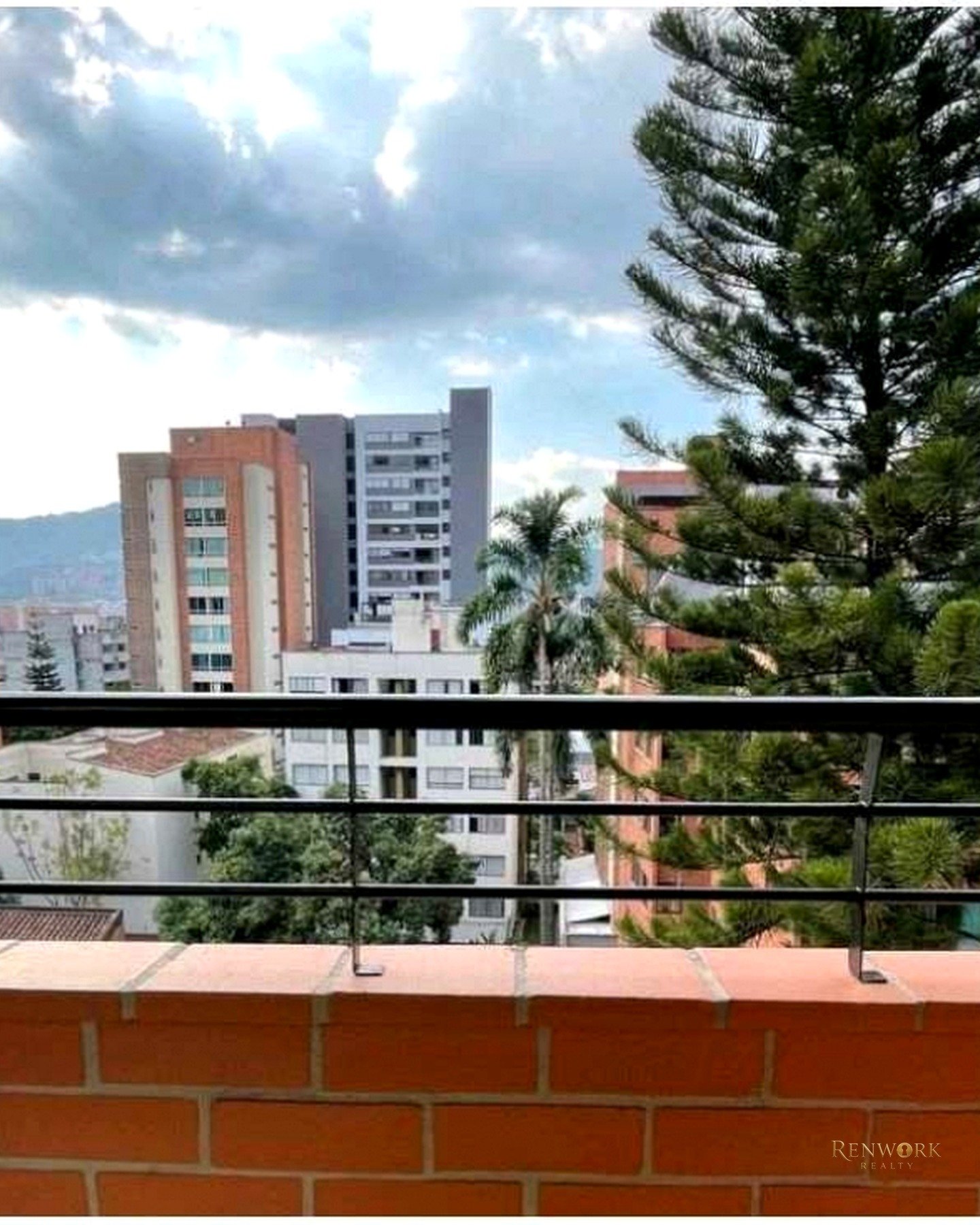 Vista de VENTA DE APARTAMENTO DUPLEX EN ENVIGADO, ZUÑIGA.