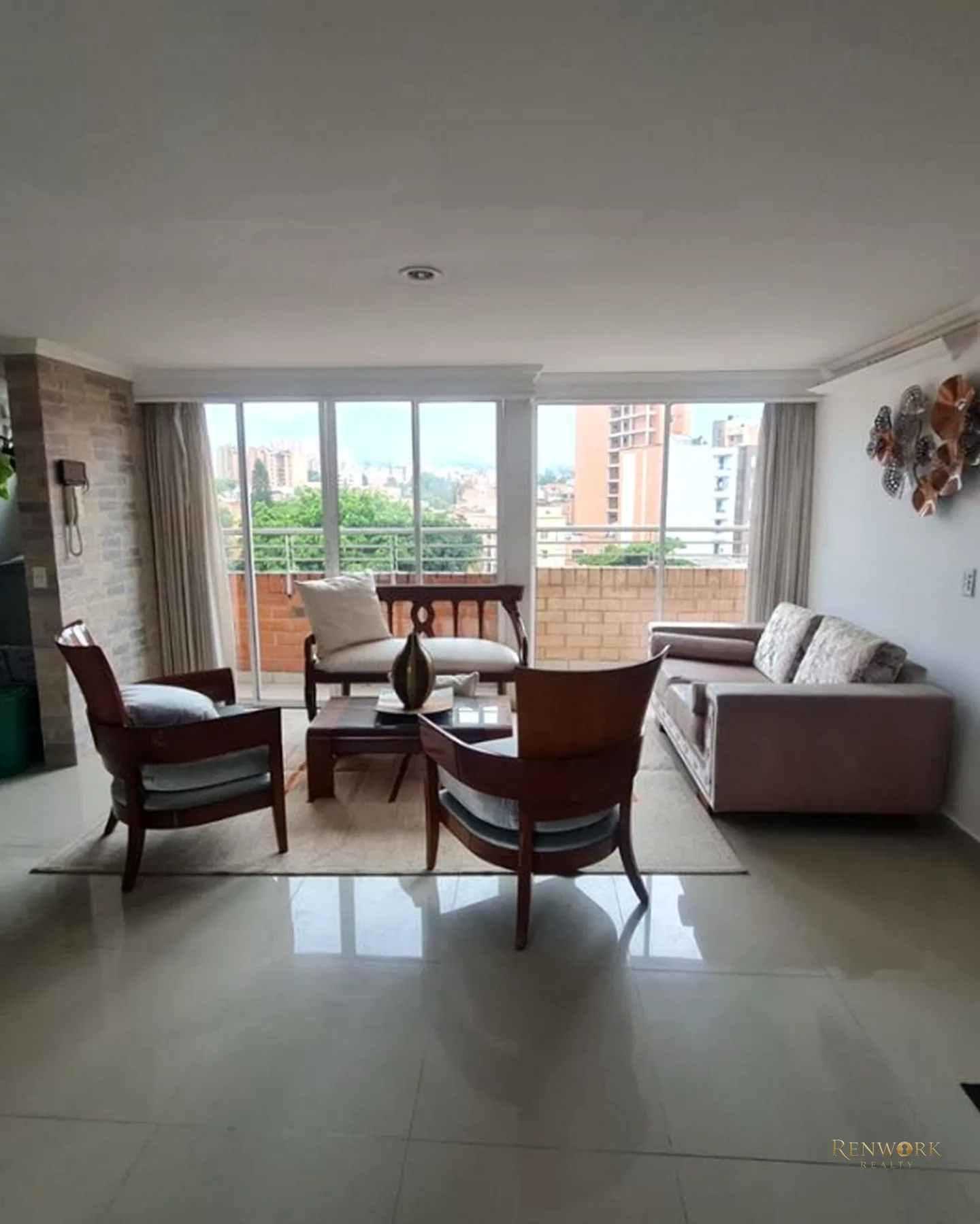 VENTA DE APARTAMENTO DUPLEX EN LA FLORESTA · foto 2