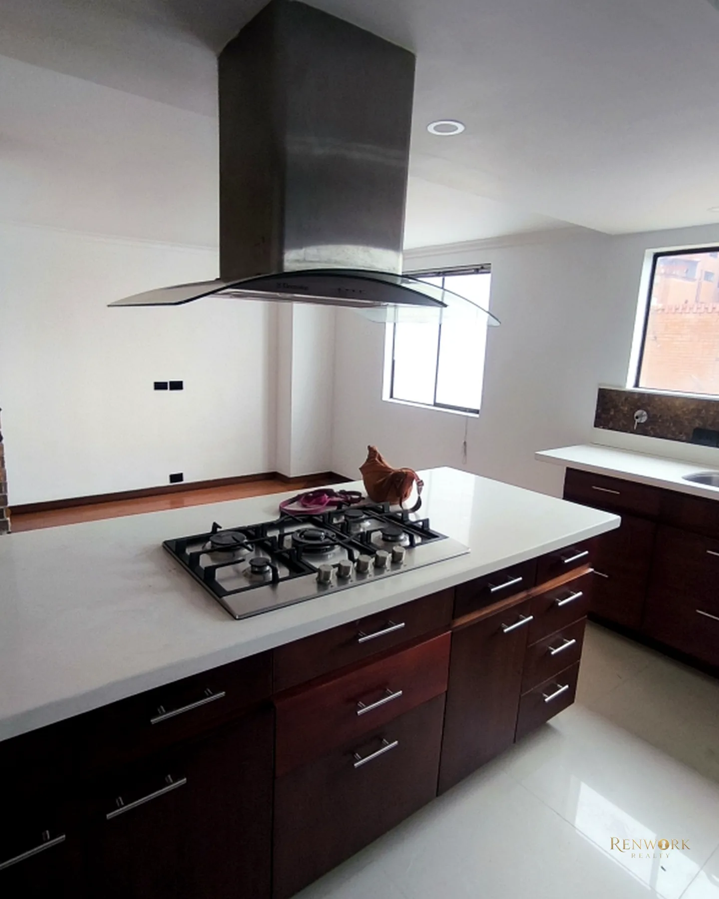 VENTA DE APARTAMENTO DÚPLEX EN LA MILLA DE ORO · foto 2