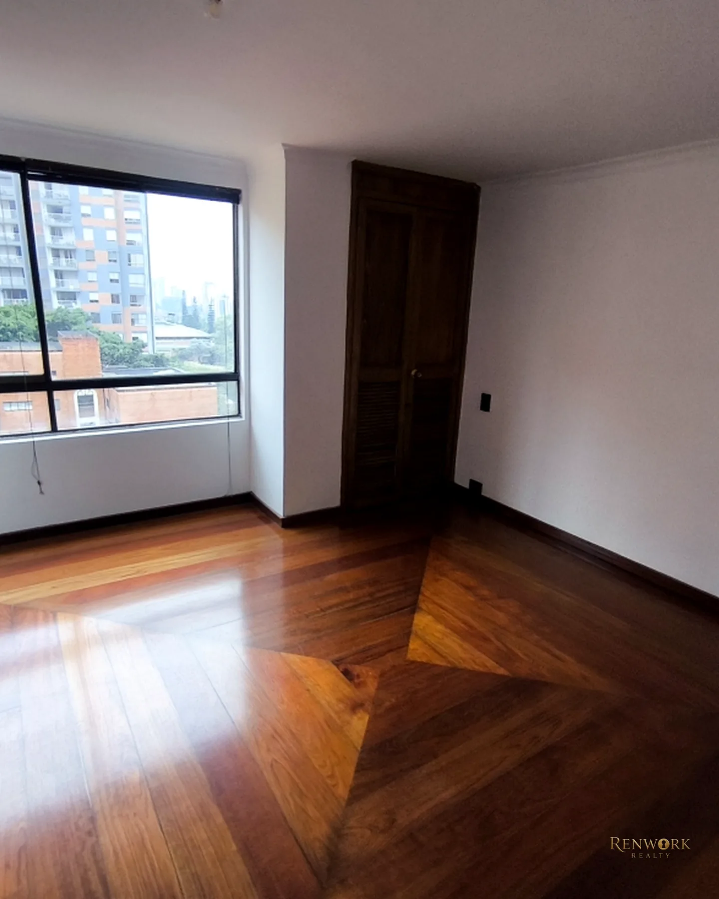 VENTA DE APARTAMENTO DÚPLEX EN LA MILLA DE ORO · foto 12