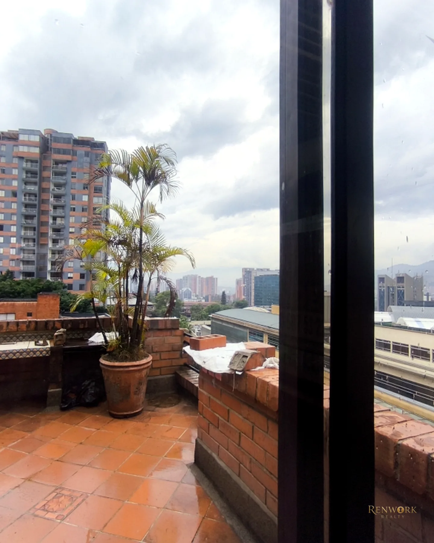 VENTA DE APARTAMENTO DÚPLEX EN LA MILLA DE ORO · foto 5