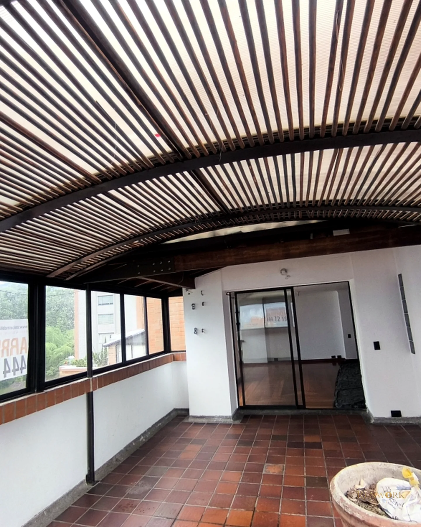 VENTA DE APARTAMENTO DÚPLEX EN LA MILLA DE ORO · foto 6