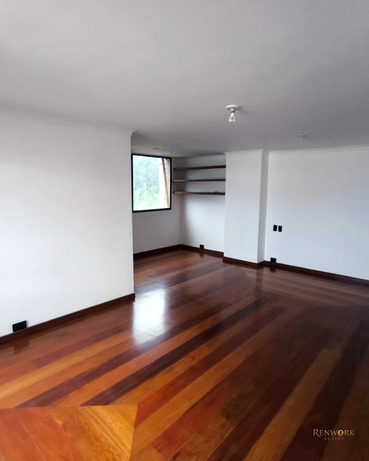 VENTA DE APARTAMENTO DÚPLEX EN LA MILLA DE ORO · foto 11