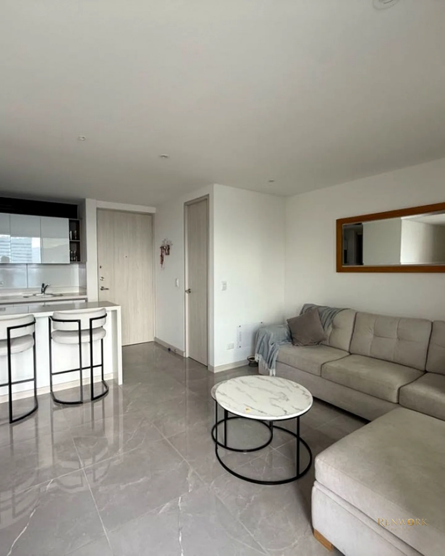 VENTA DE APARTAMENTO EL POBLADO CASTROPOL · foto 5