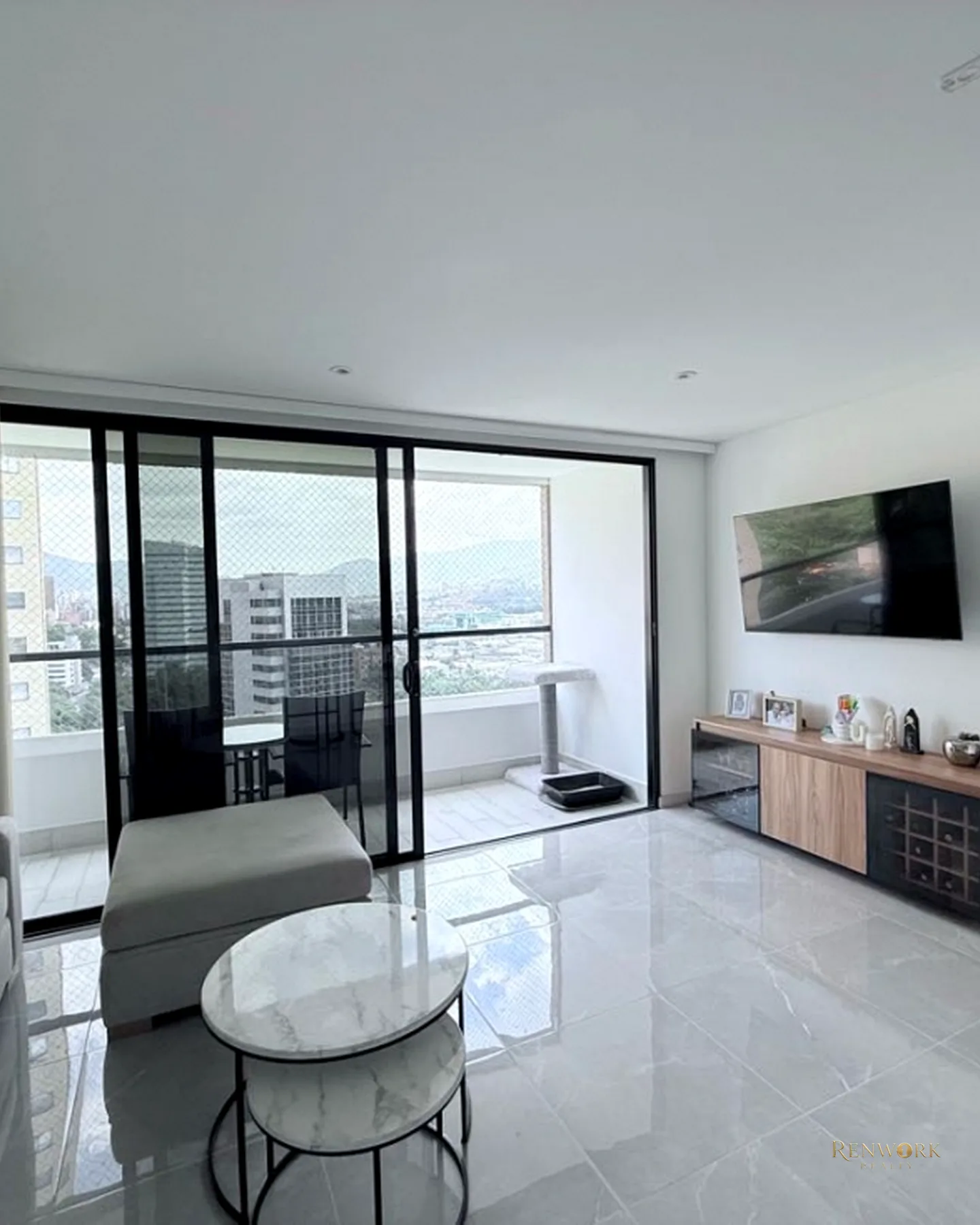 VENTA DE APARTAMENTO EL POBLADO CASTROPOL · foto 2