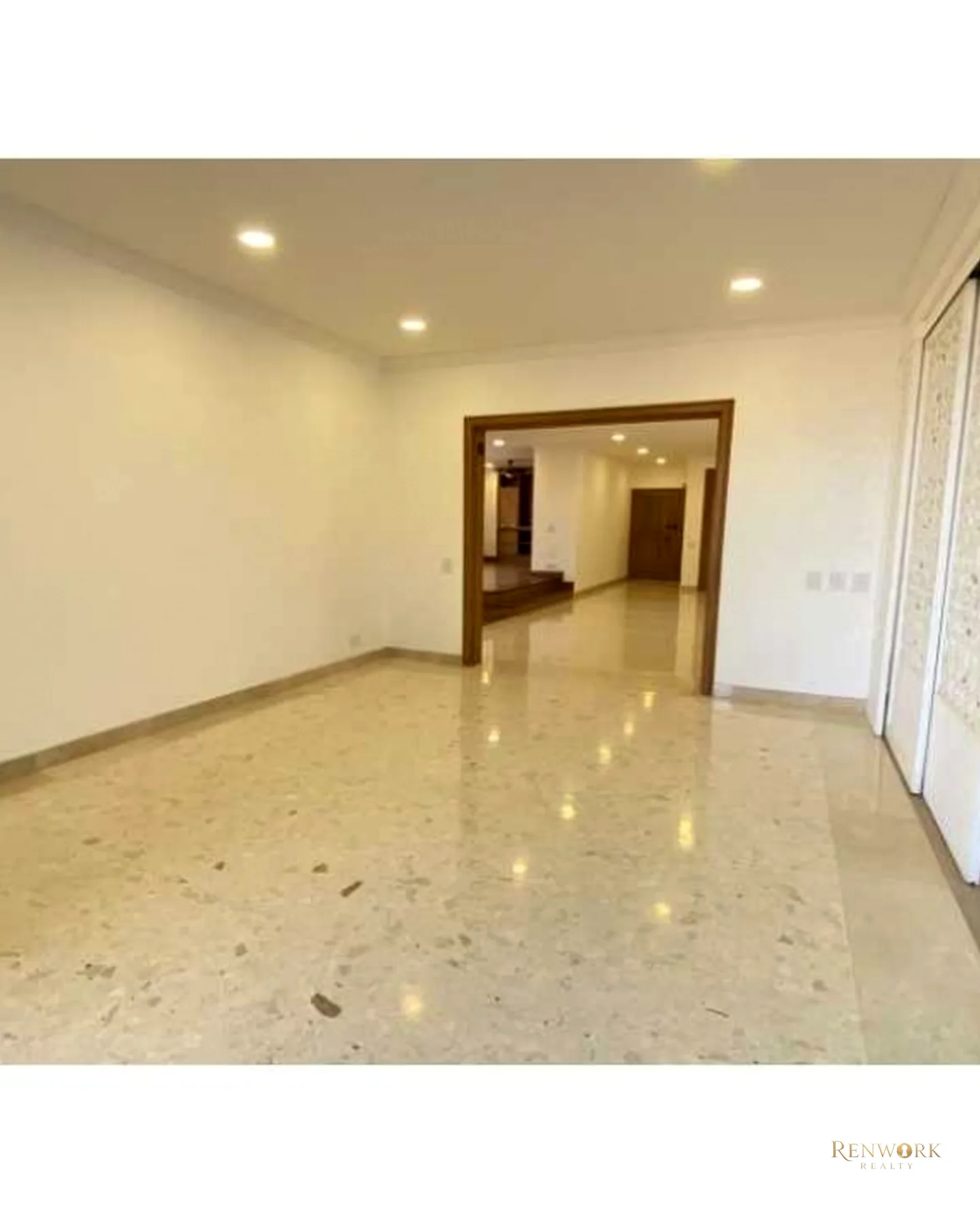 VENTA DE APARTAMENTO EL POBLADO ( REMODELADO ) · foto 8