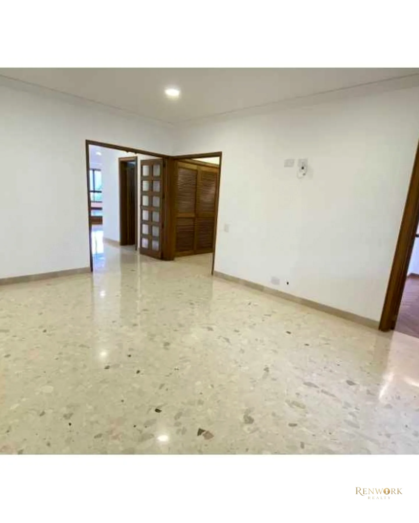 VENTA DE APARTAMENTO EL POBLADO ( REMODELADO ) · foto 6