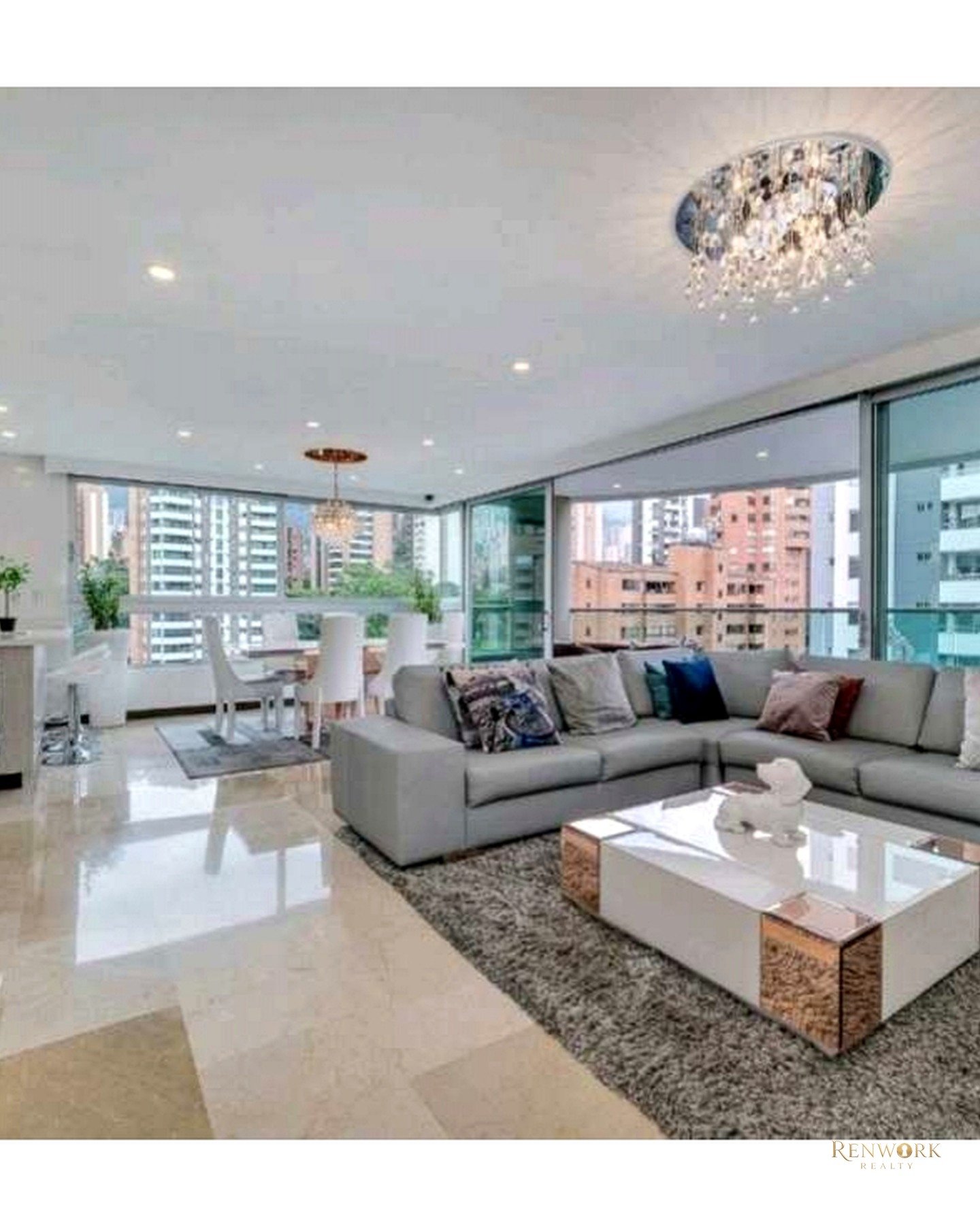 VENTA DE APARTAMENTO EN EL POBLADO, CASTROPOL. · foto 3