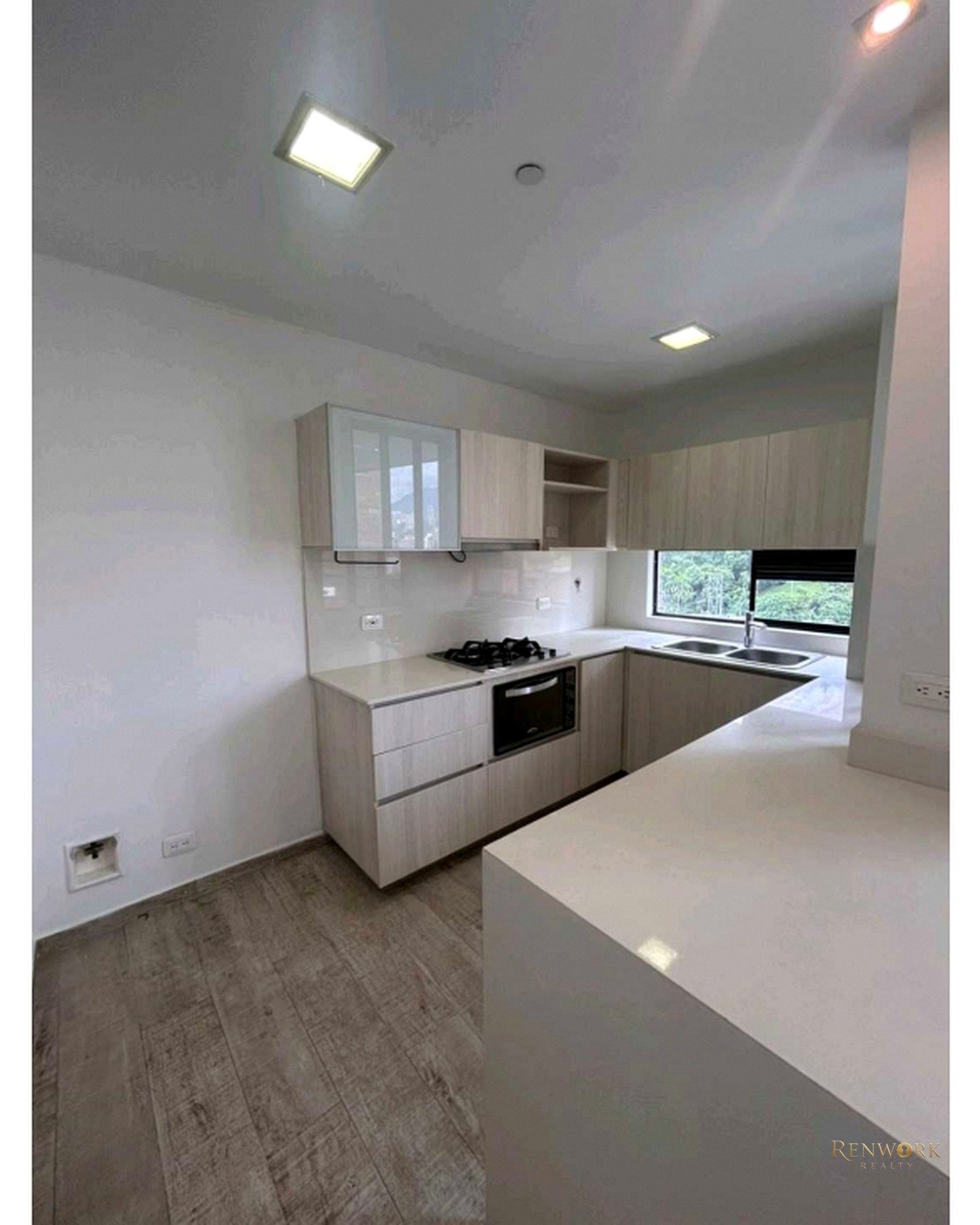 VENTA DE APARTAMENTO EN EL POBLADO - CASTROPOL · foto 9