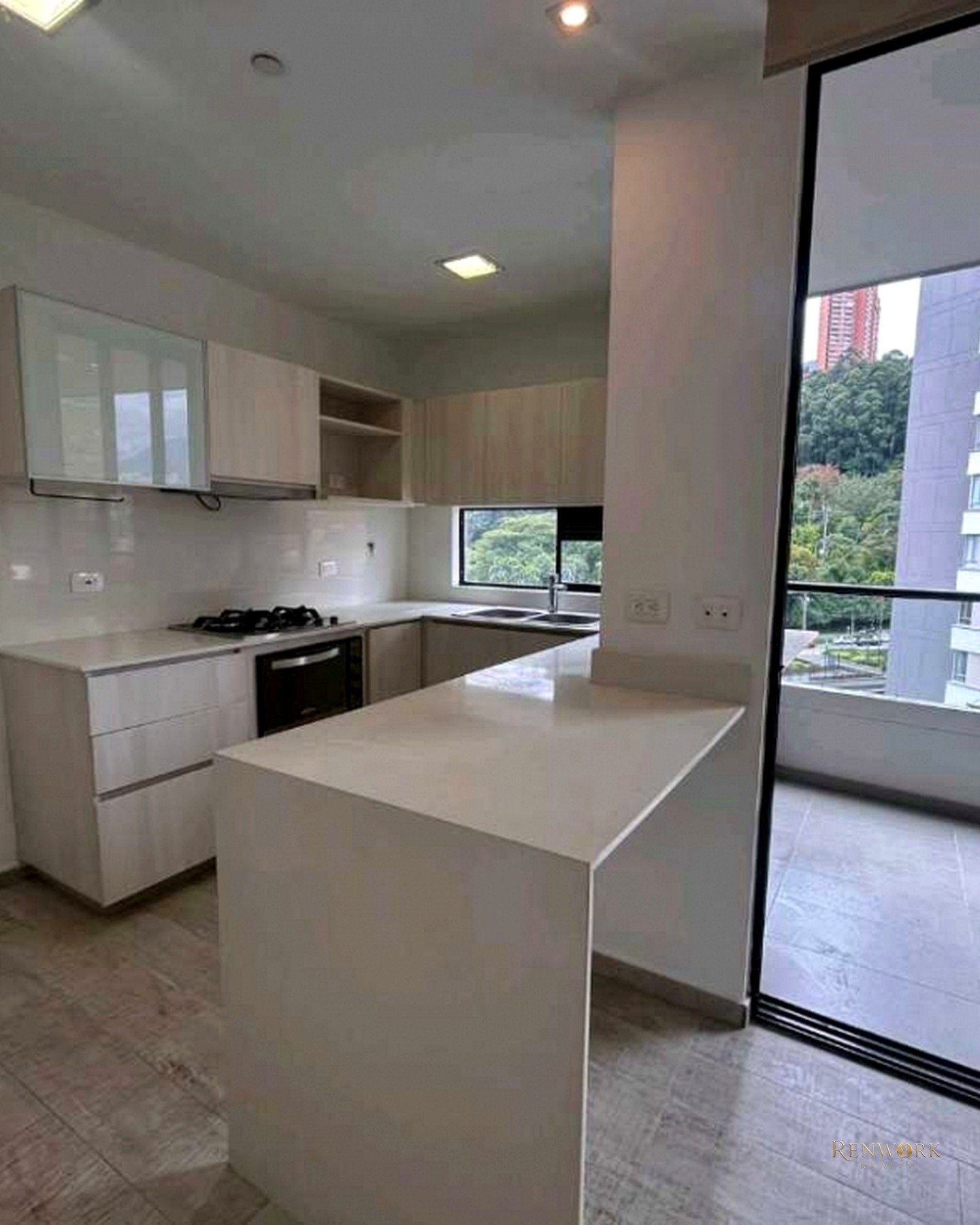VENTA DE APARTAMENTO EN EL POBLADO - CASTROPOL · foto 12