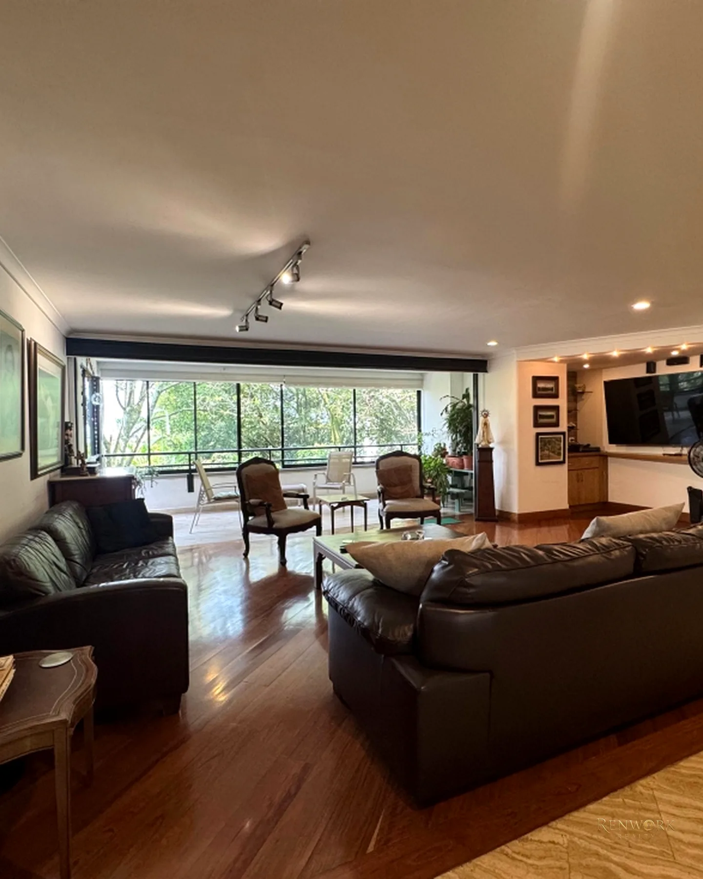 VENTA DE APARTAMENTO EN EL POBLADO CERCA AL CC SANTAFE · foto 2