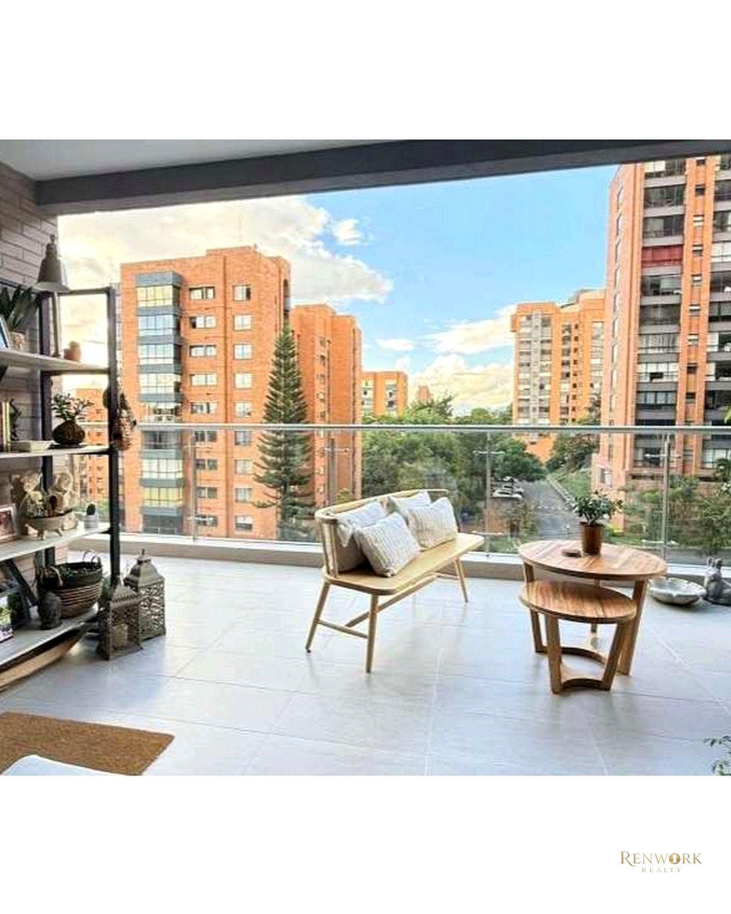 Vista de VENTA DE APARTAMENTO EN EL POBLADO, LOS BALSOS CON LA INFERIOR.