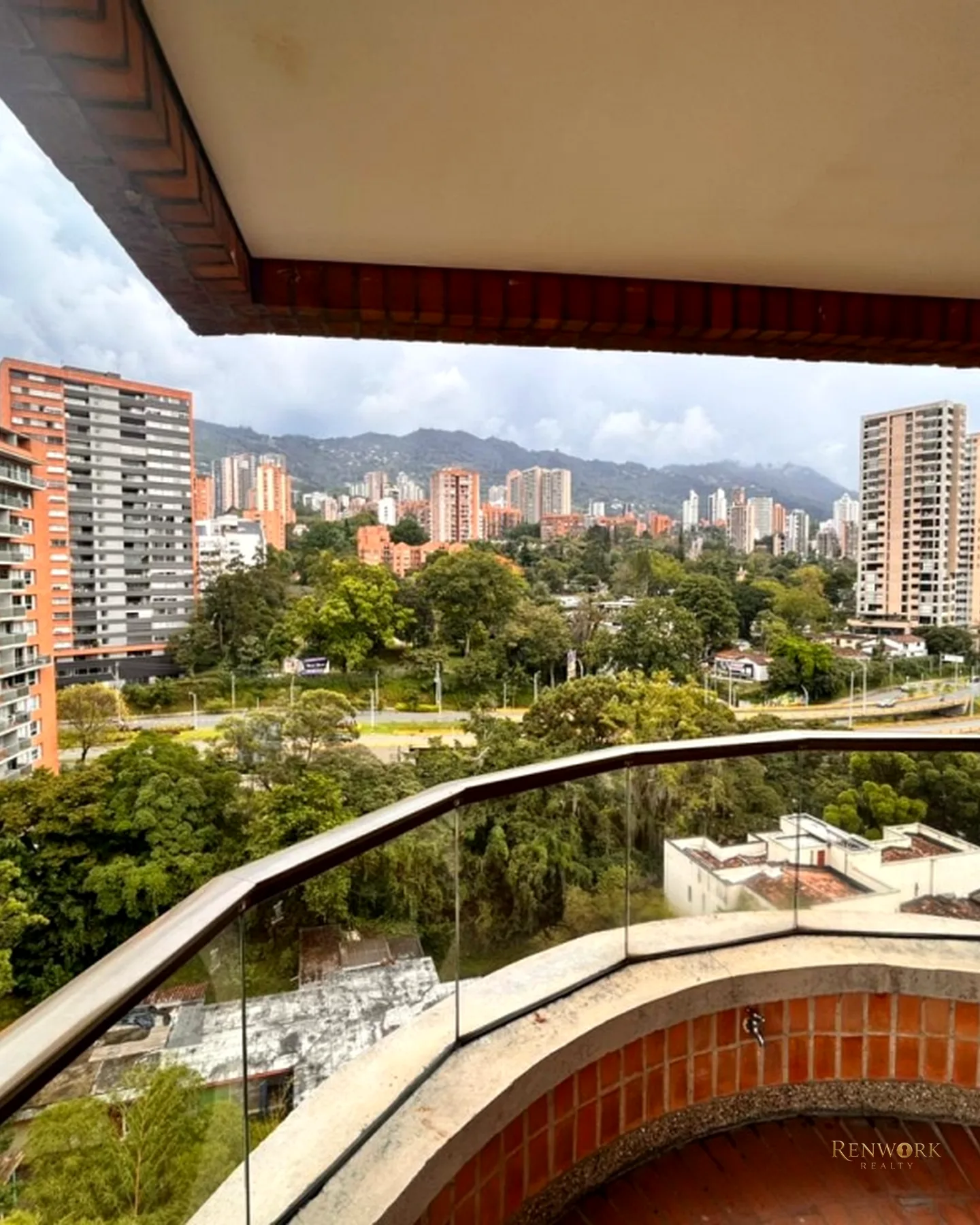 VENTA DE APARTAMENTO EN EL POBLADO, SECTOR BALSOS/MILLA DE ORO · foto 16
