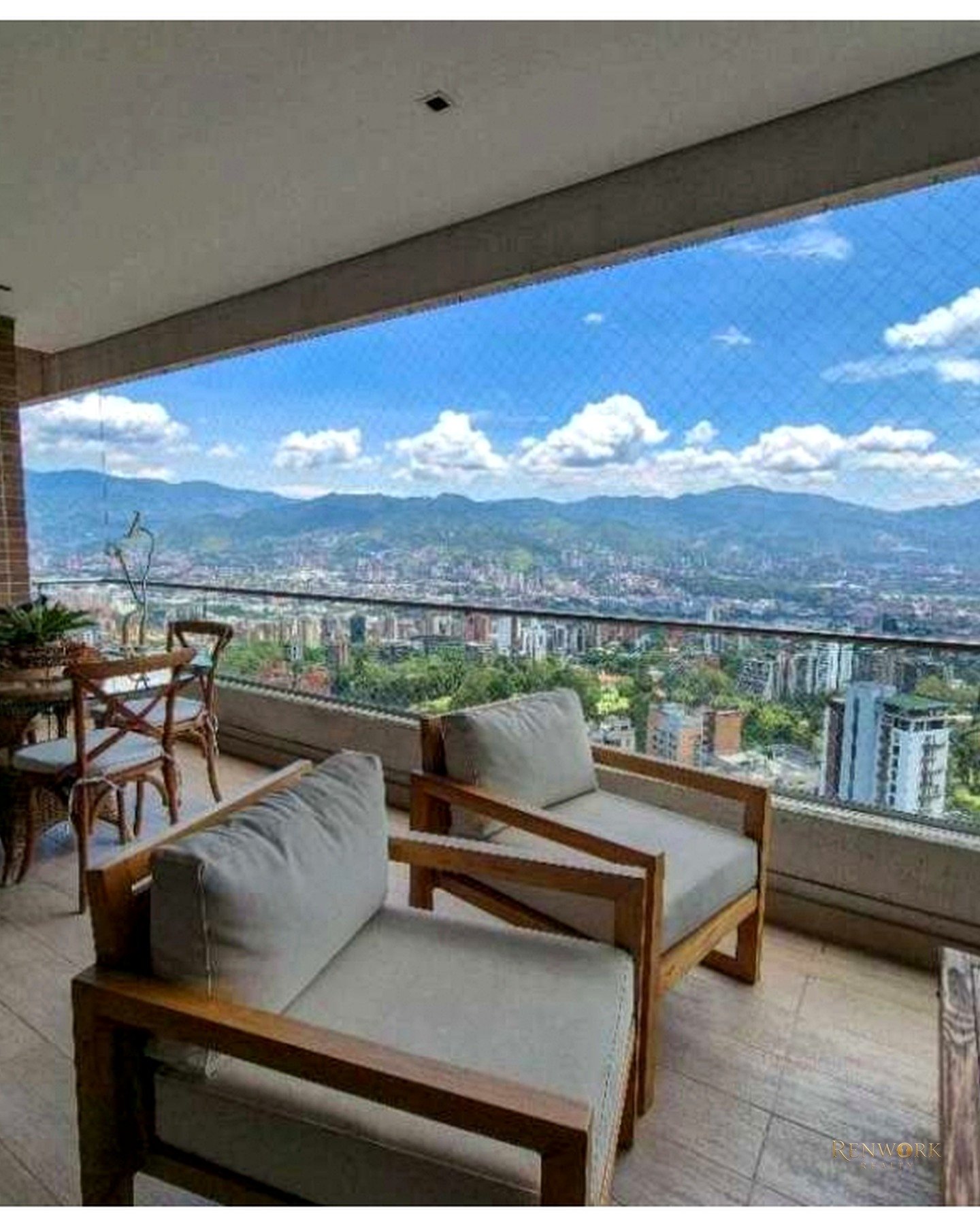VENTA DE APARTAMENTO EN EL POBLADO, SECTOR CAMPESTRE DRIVE. · foto 2