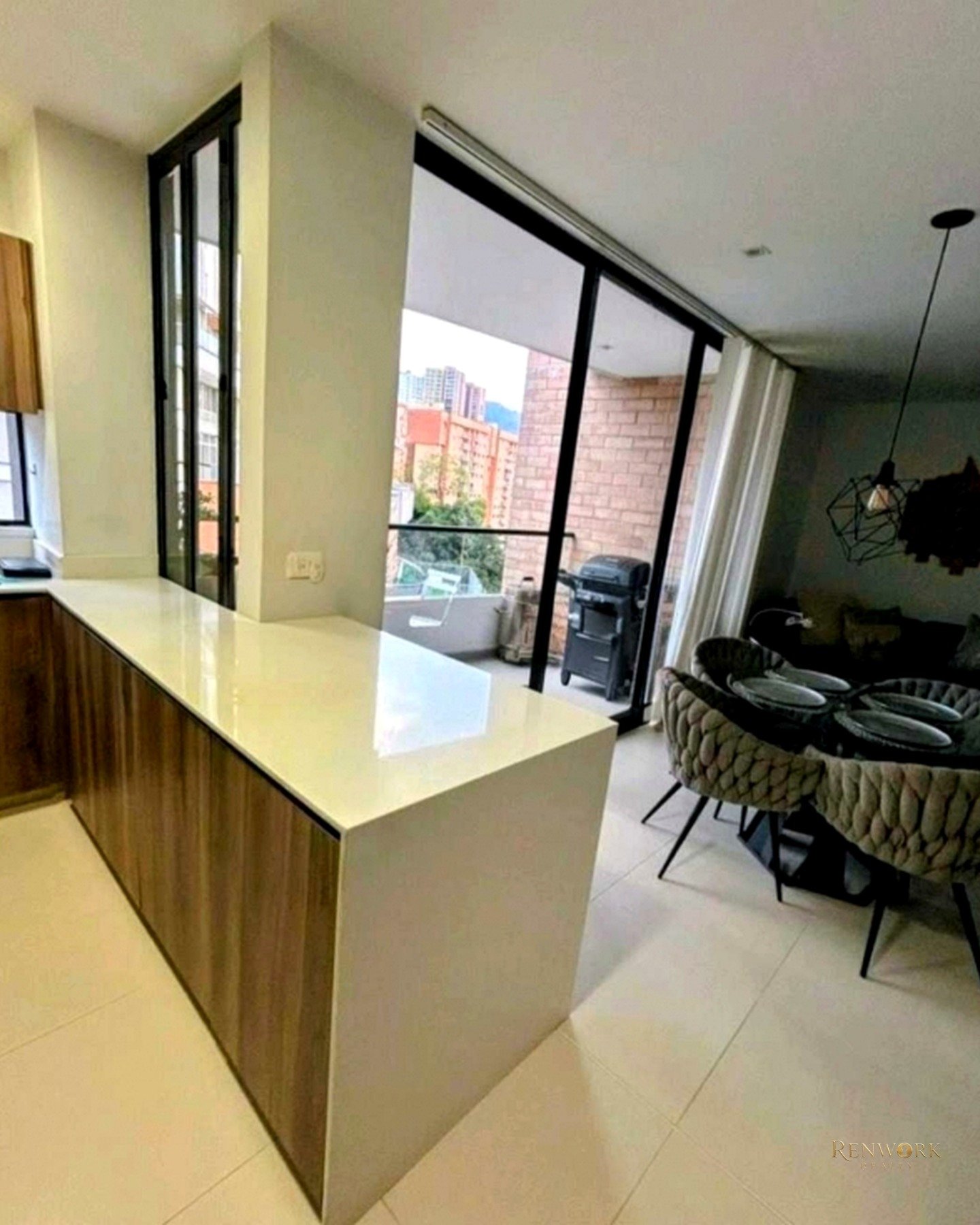 VENTA DE APARTAMENTO EN EL POBLADO, SECTOR CASTROPOL. · foto 3