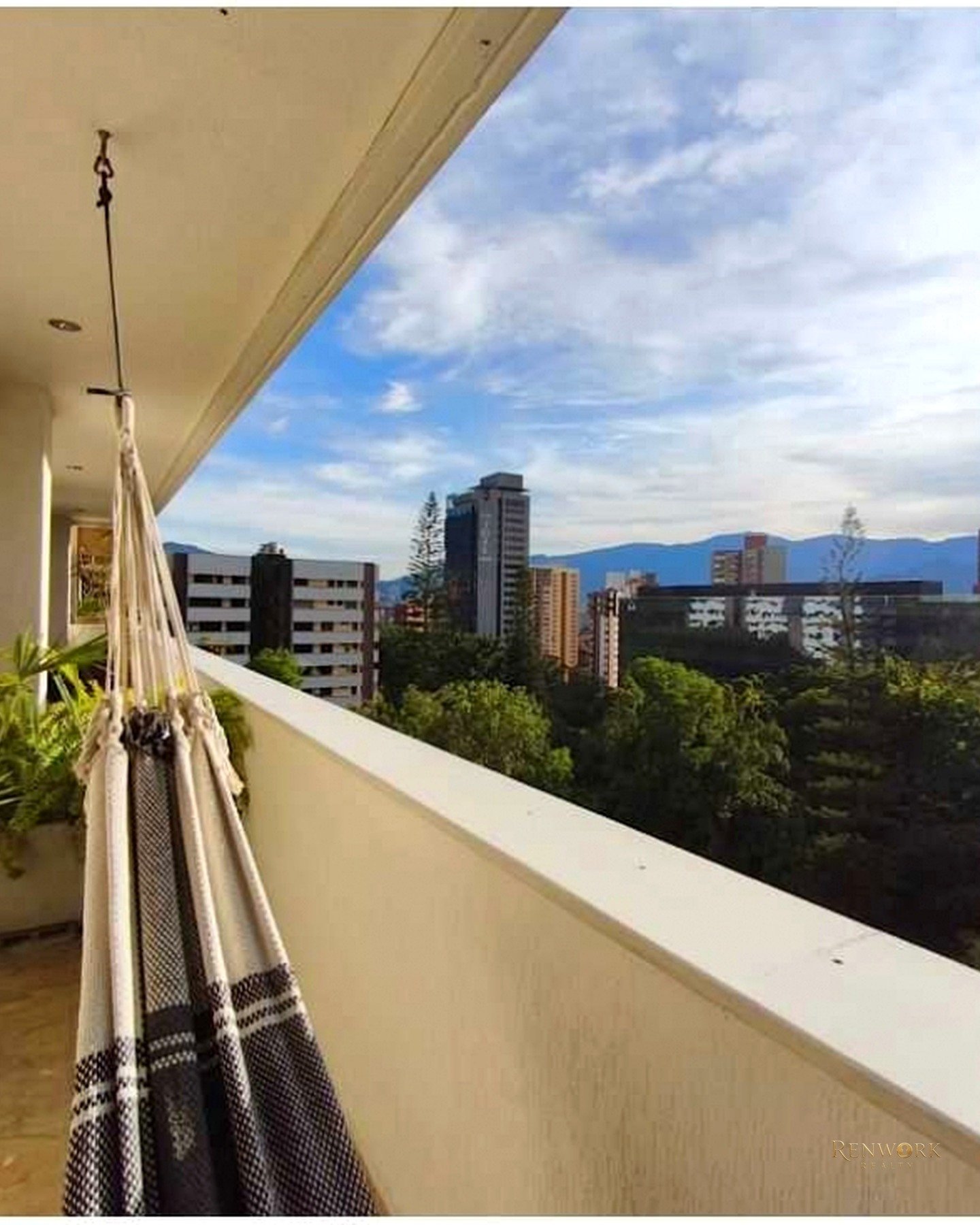 VENTA DE APARTAMENTO EN EL POBLADO, SECTOR EL CAMPESTRE.
