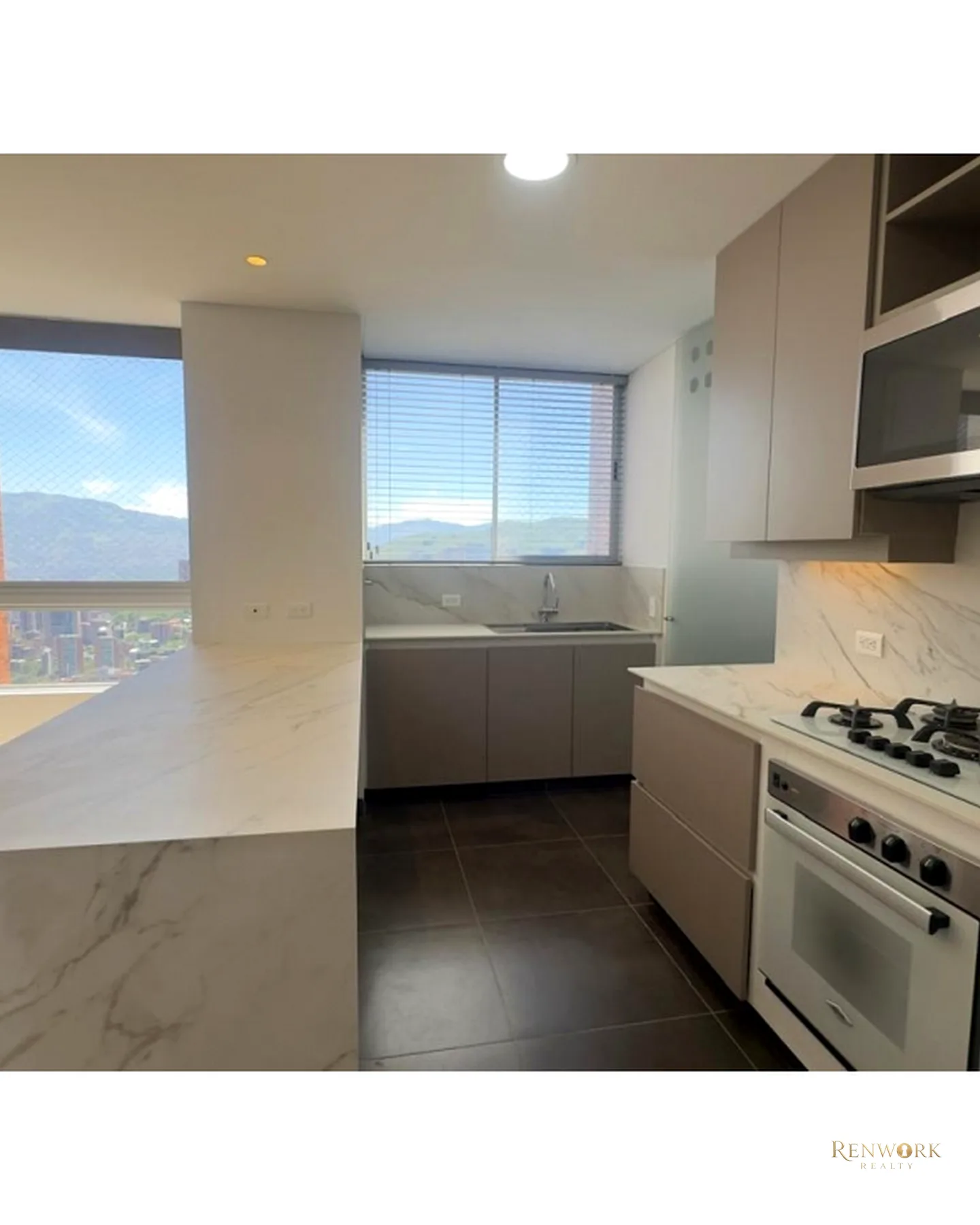 VENTA DE APARTAMENTO EN EL POBLADO SECTOR EL TESORO · foto 4