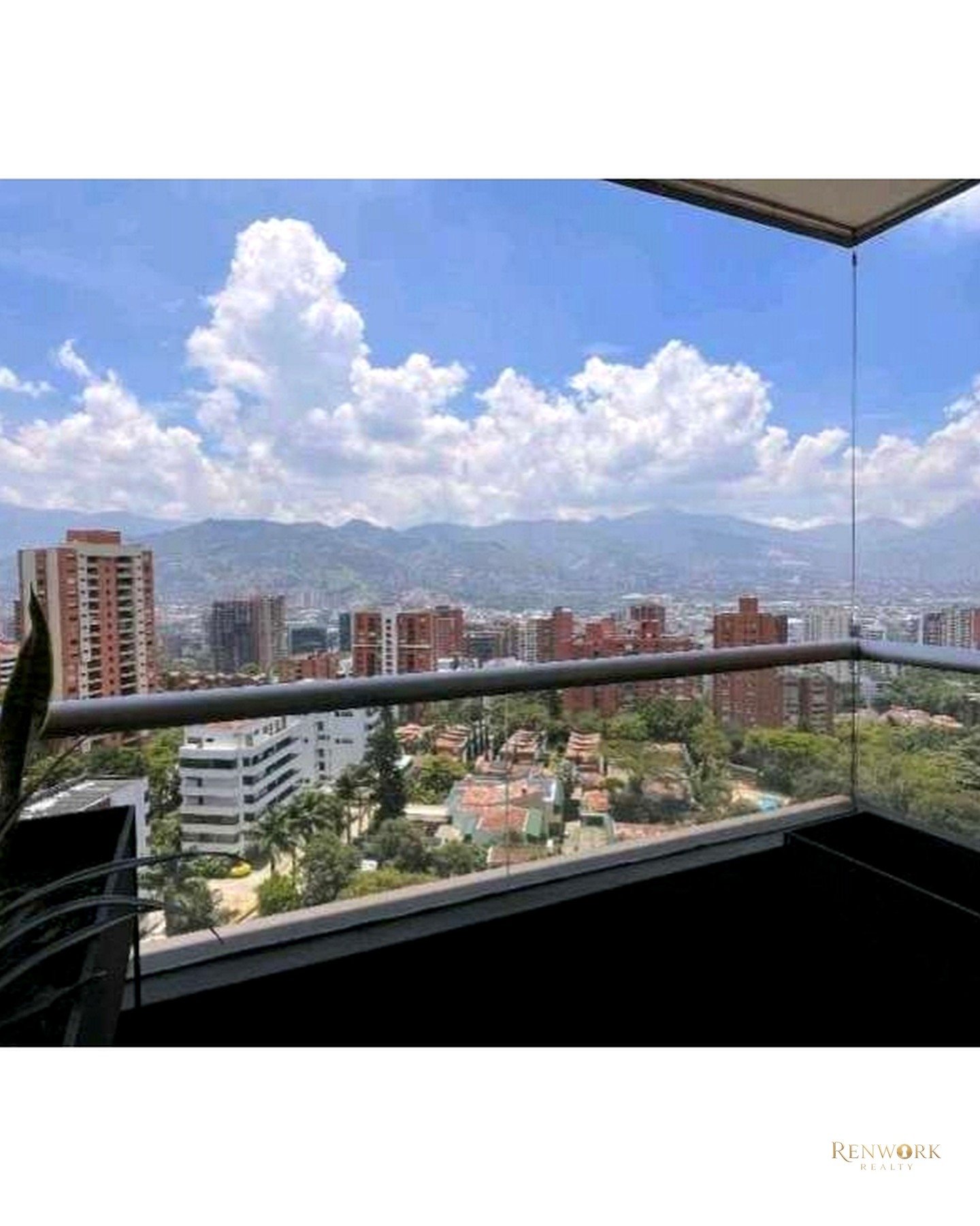 VENTA DE APARTAMENTO EN EL POBLADO, SECTOR LOS BALSOS.