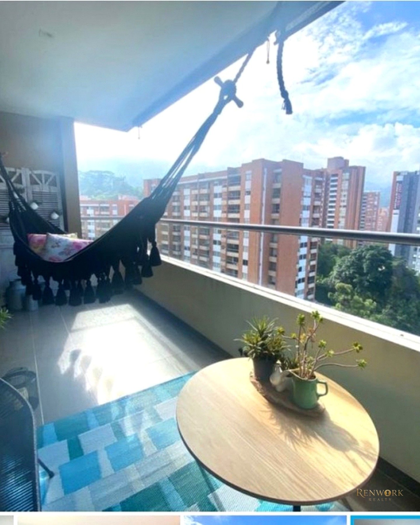 Vista de VENTA DE APARTAMENTO EN ENVIGADO LOMA DEL ESMERALDAL