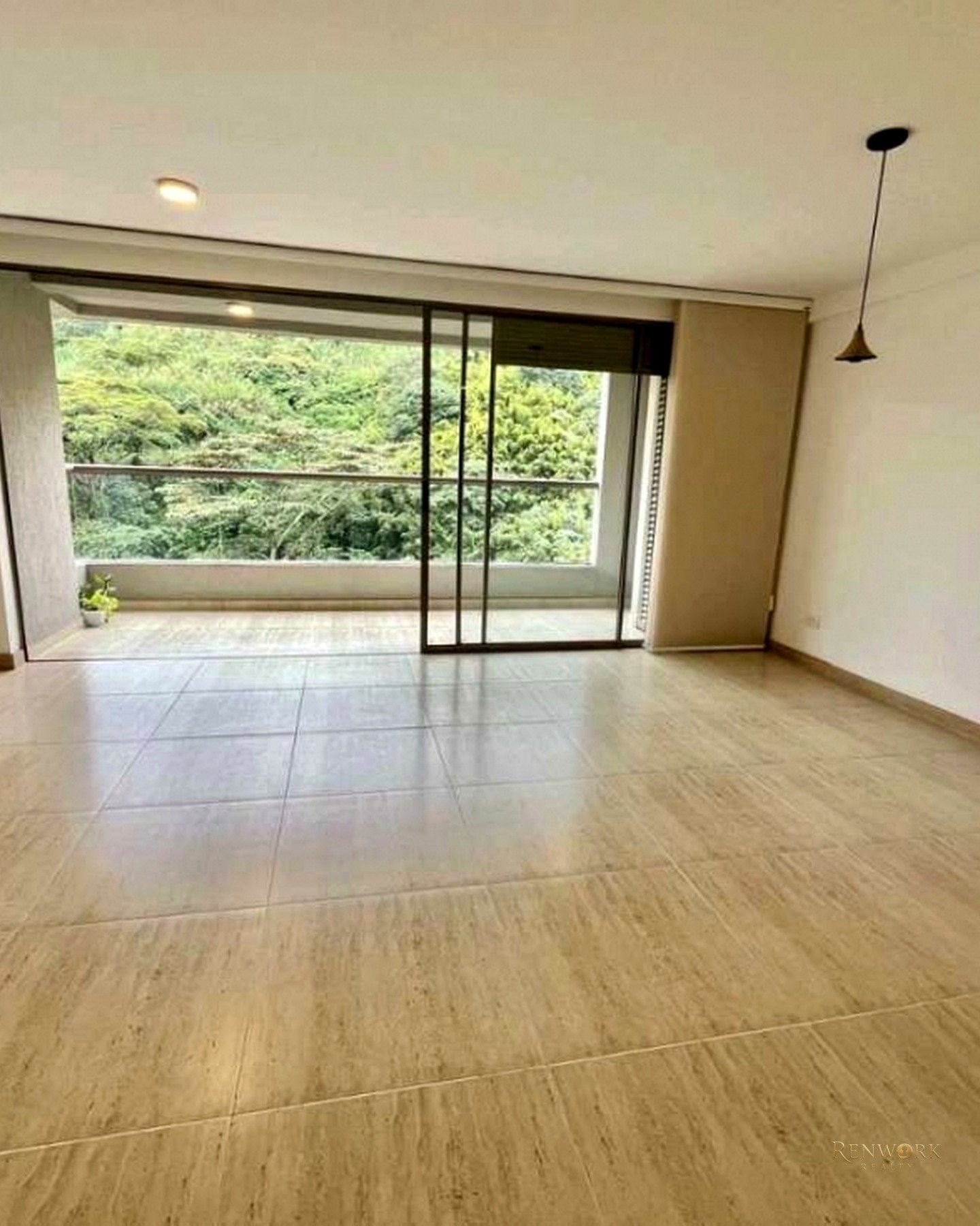 Vista de VENTA DE APARTAMENTO EN LA LOMA DE LOS BERNAL. PISO ALTO.