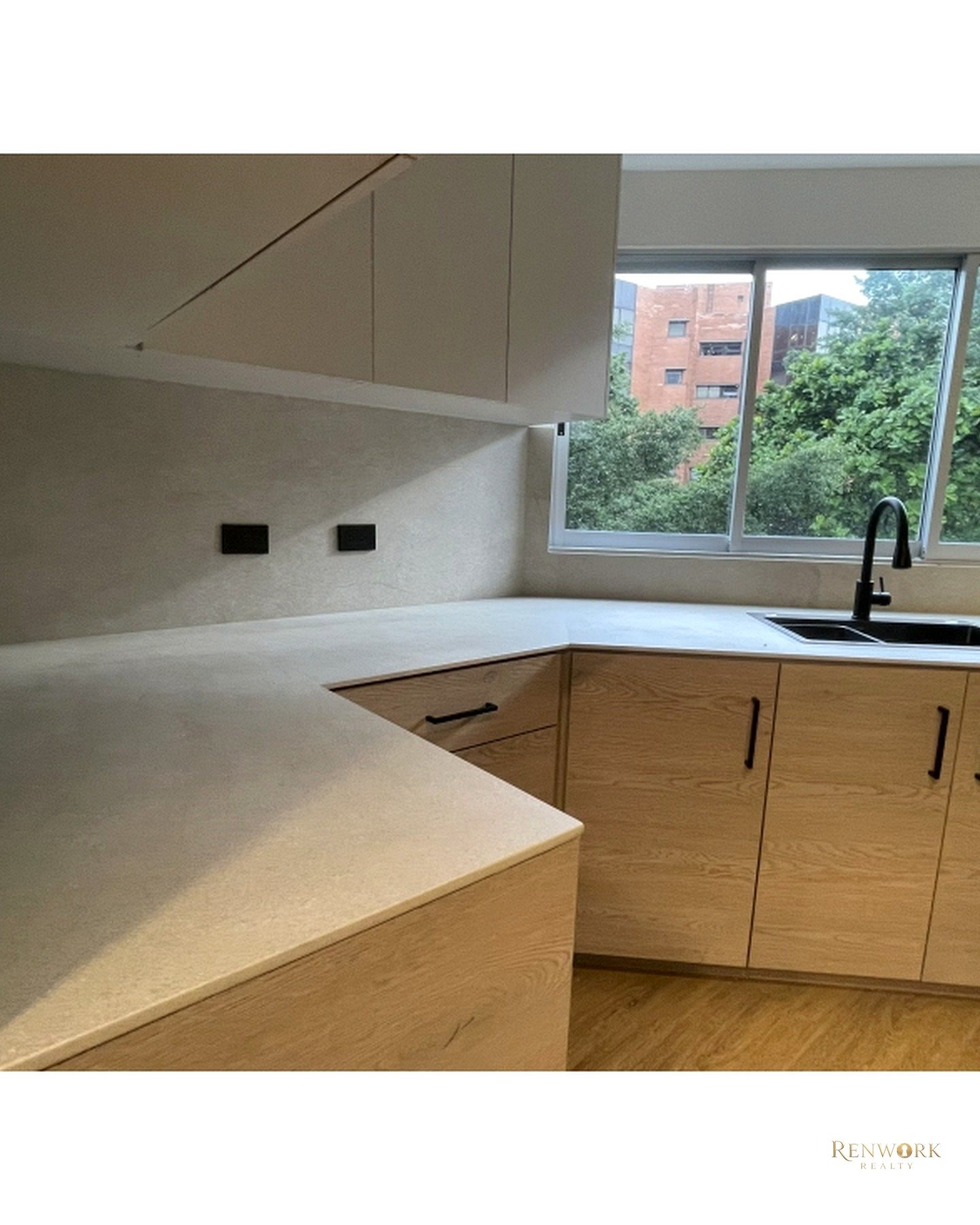 VENTA DE APARTAMENTO EN LA MILLA DE ORO EL POBLADO MEDELLIN · foto 2